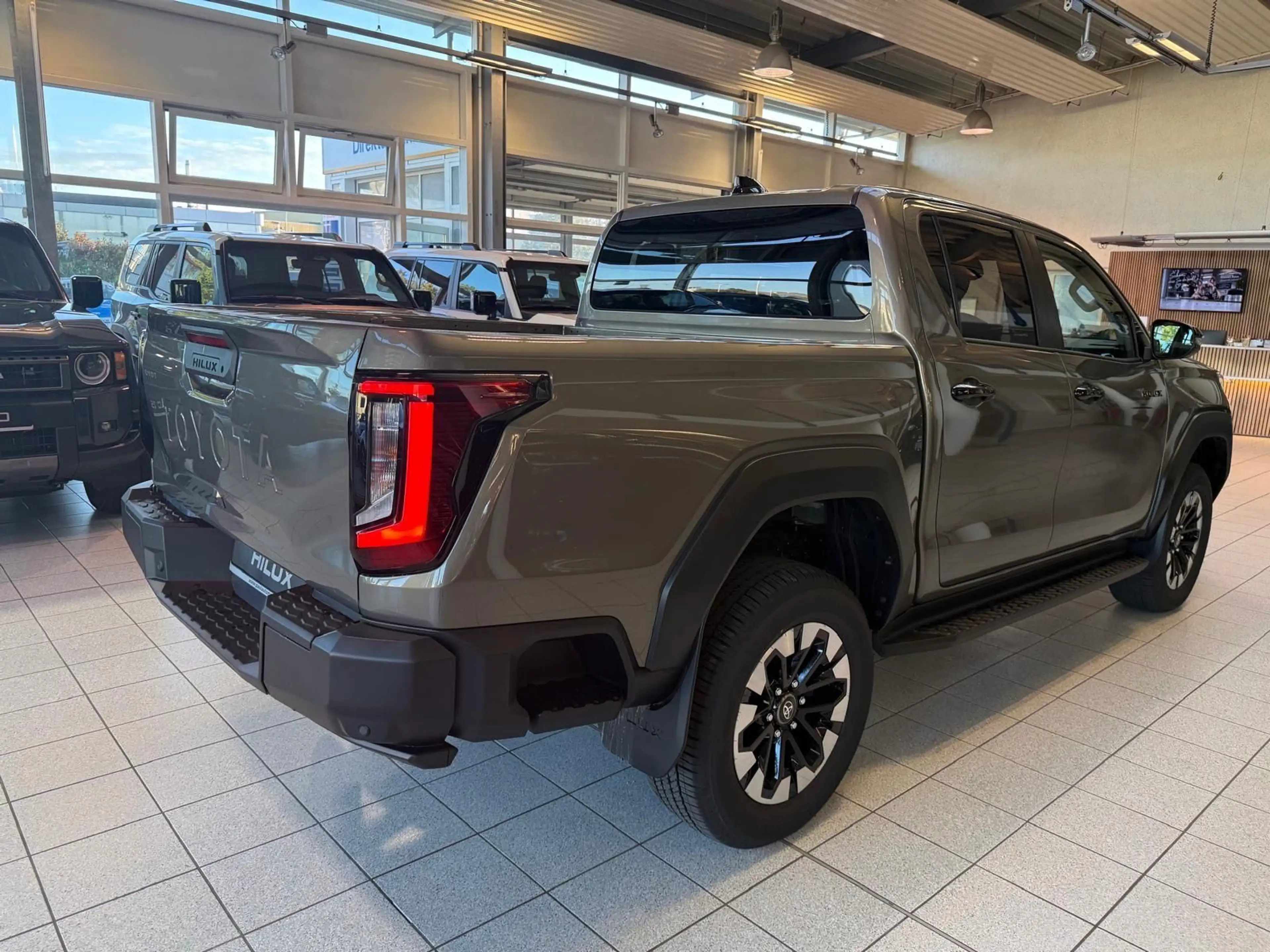 Toyota Hilux HILUX 4x4 DC-EXECUTIVE-MOD. 2027-MILD HYB — photo 10