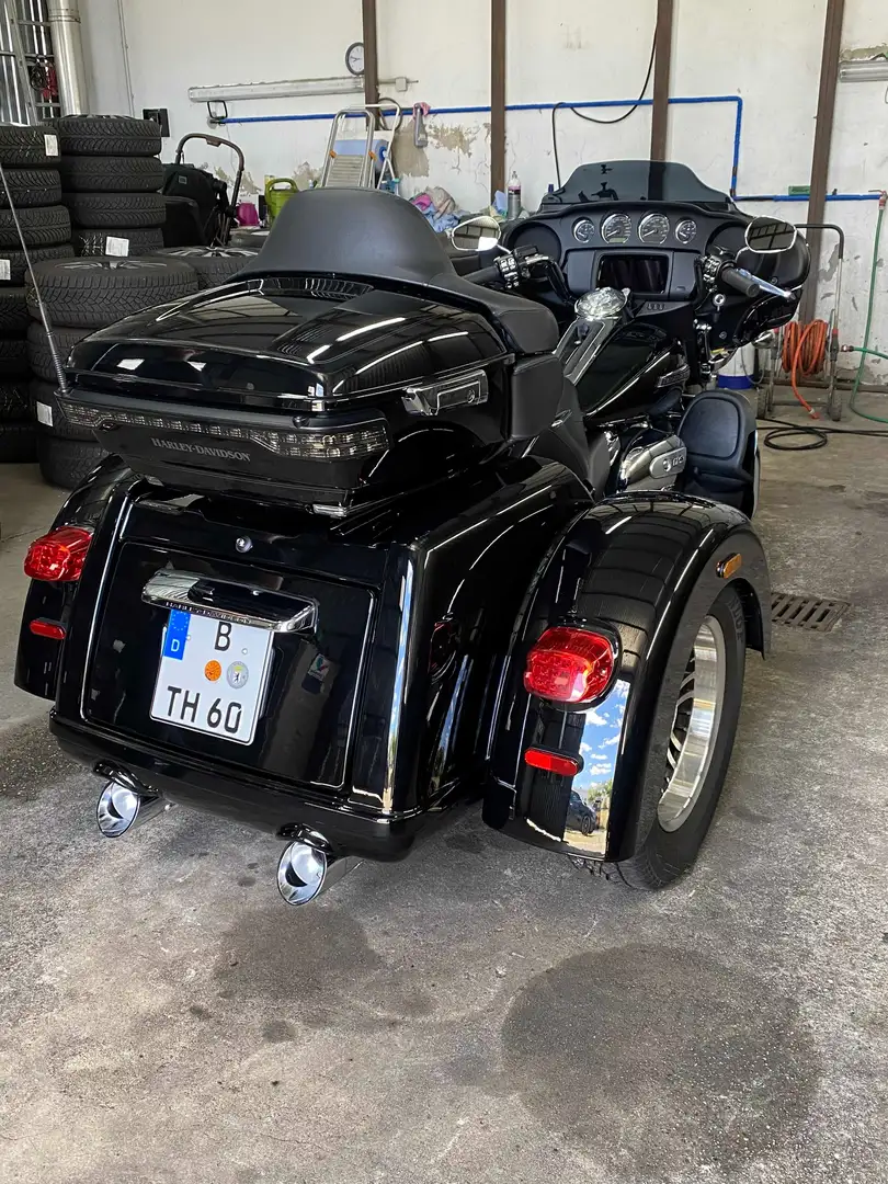 Harley-Davidson Tri Glide Ultra mit Jekill & Hyde Zwart - 2