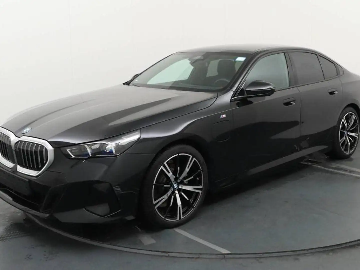 BMW 530 530e PHEV M Sport - 1
