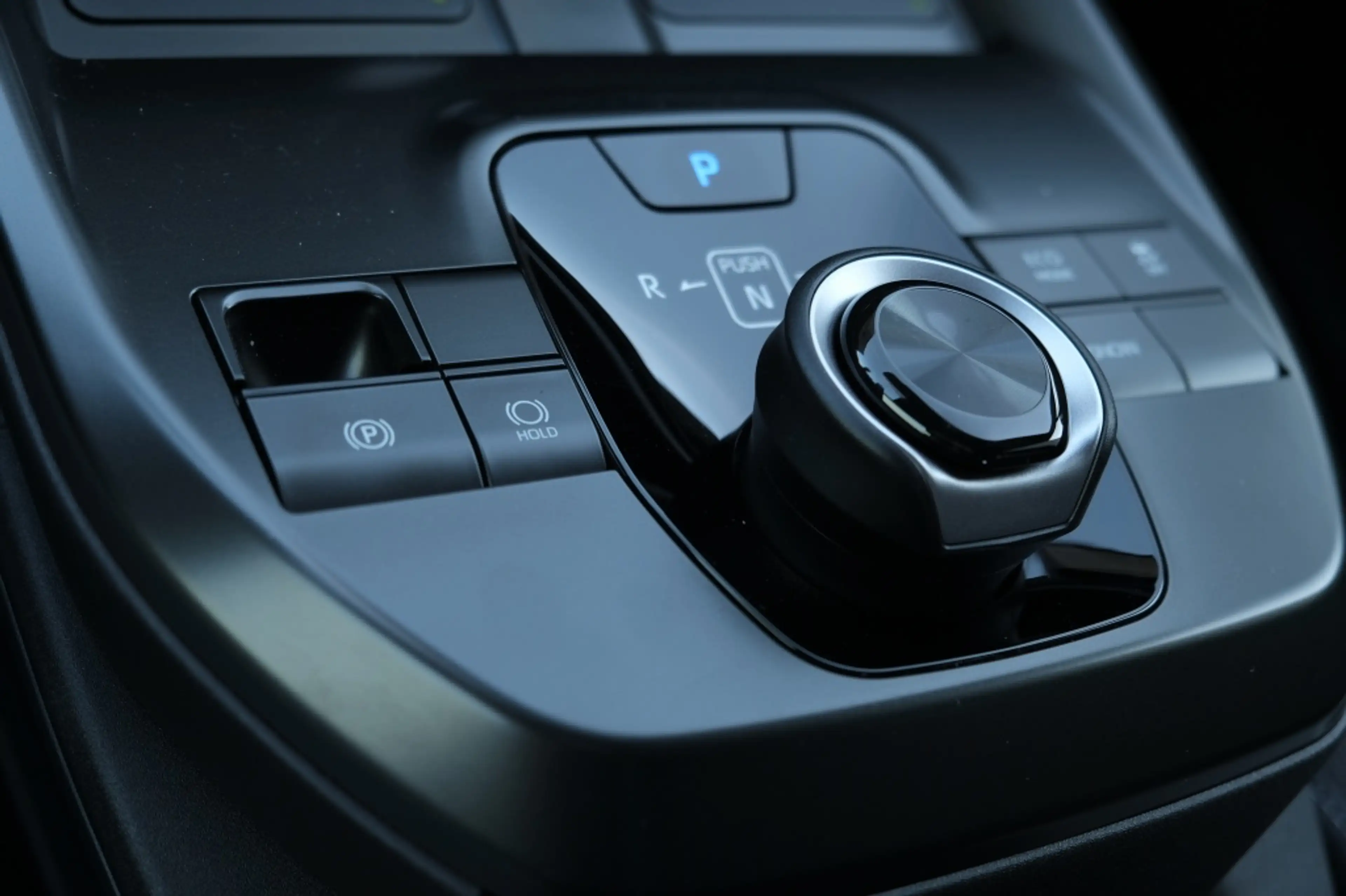 Toyota C-HR+ First Edition 77 kWh | Warmtepomp | Apple Carplay — photo 13