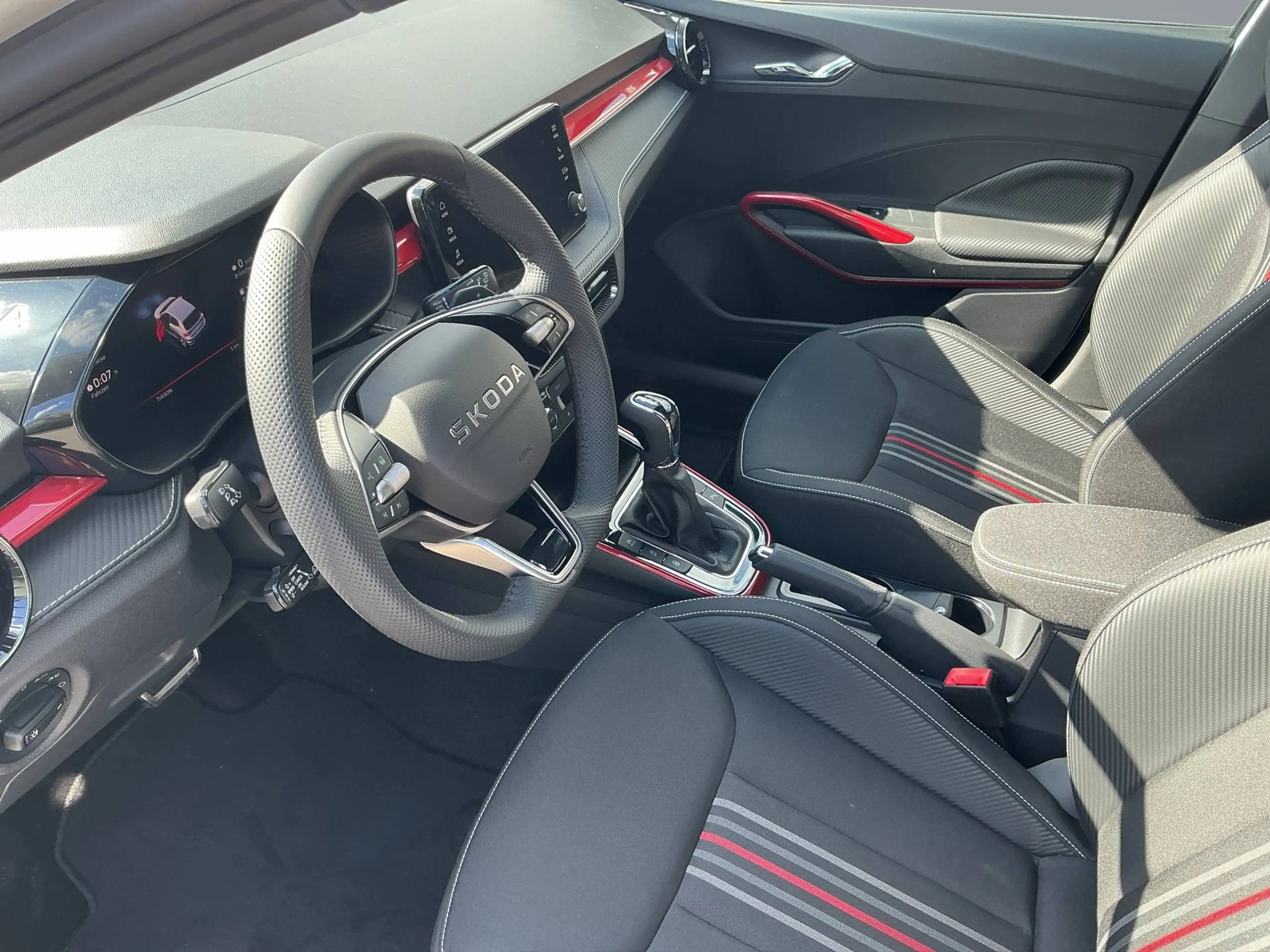 Skoda Fabia 1.0TSI Monte Carlo DSG — photo 10