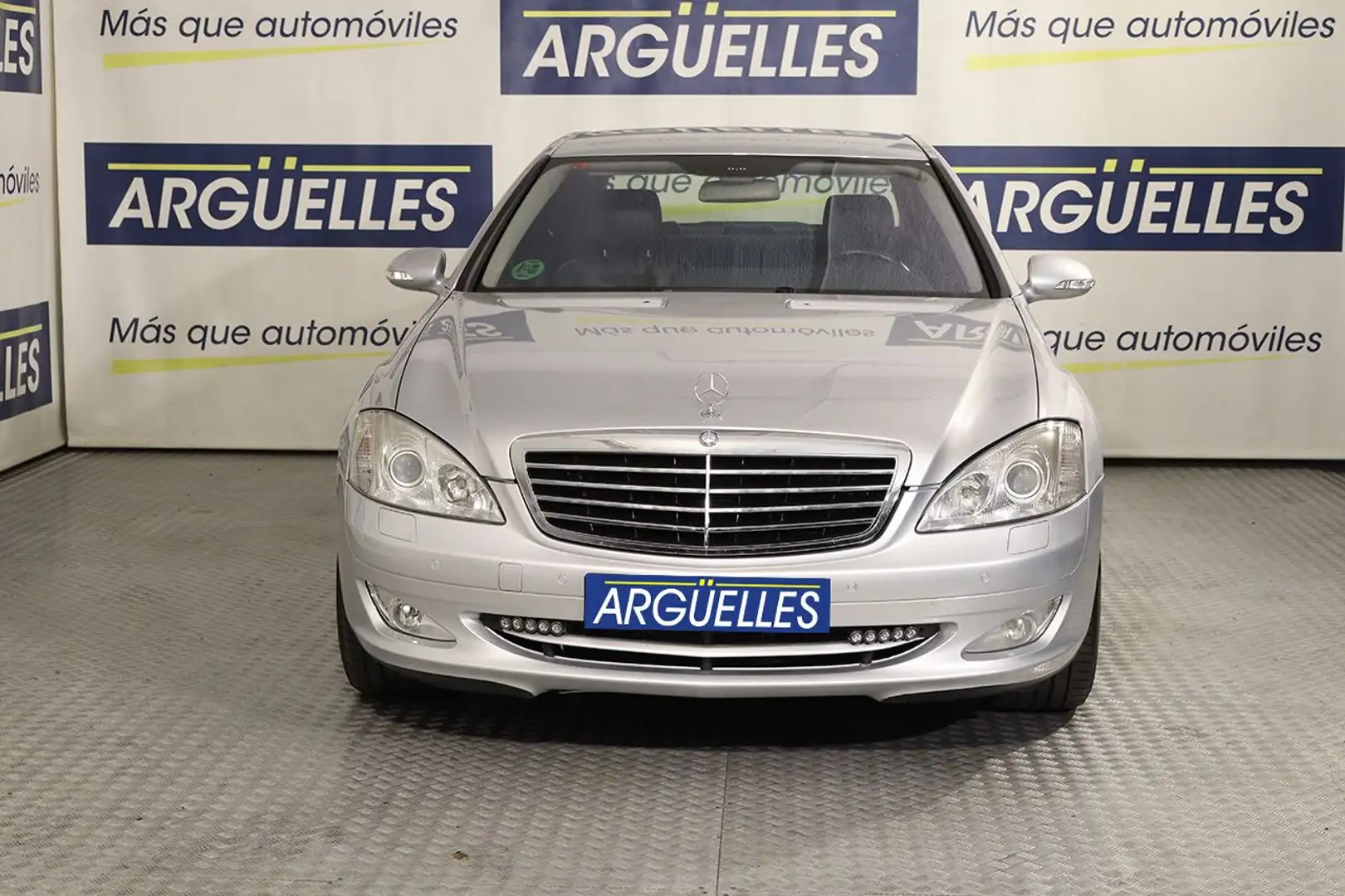 Mercedes-Benz S 500 Nacional 388cv Plateado - 2