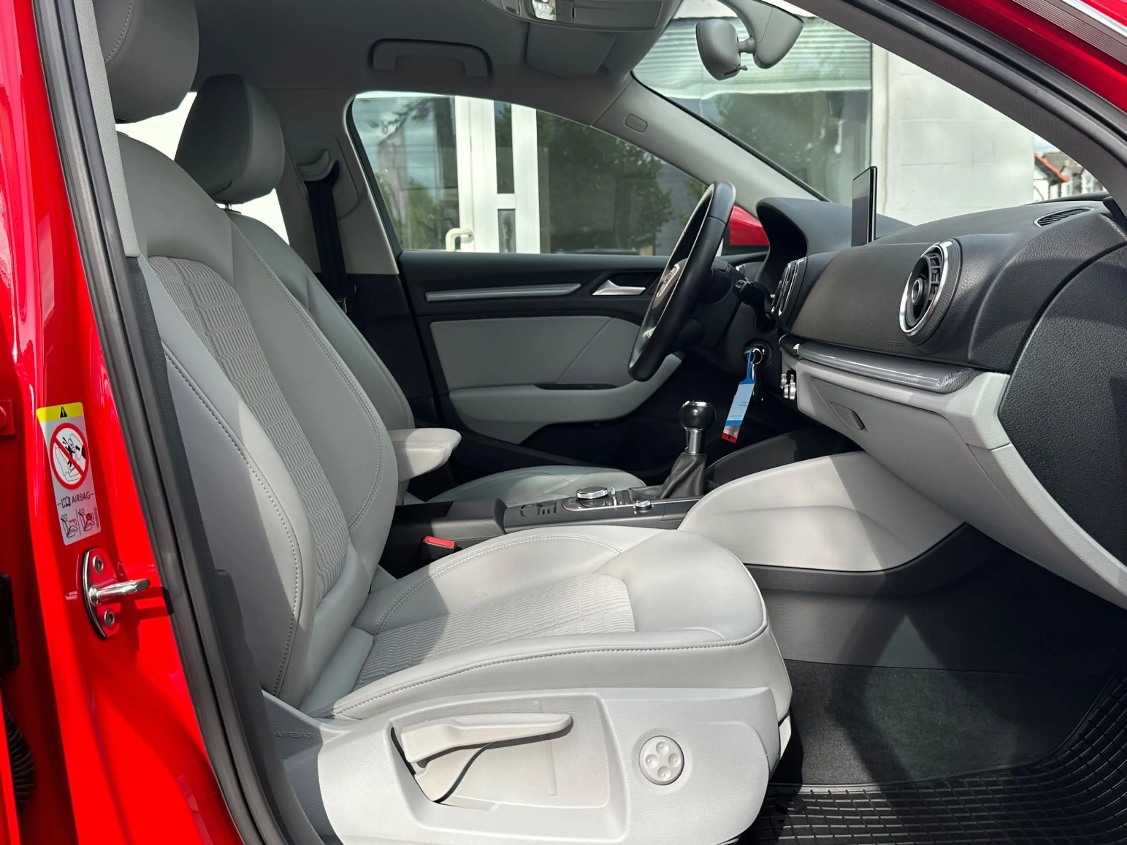 Audi A3 Sportback ambiente Leder/ Navi/ Sitzheizung — photo 10