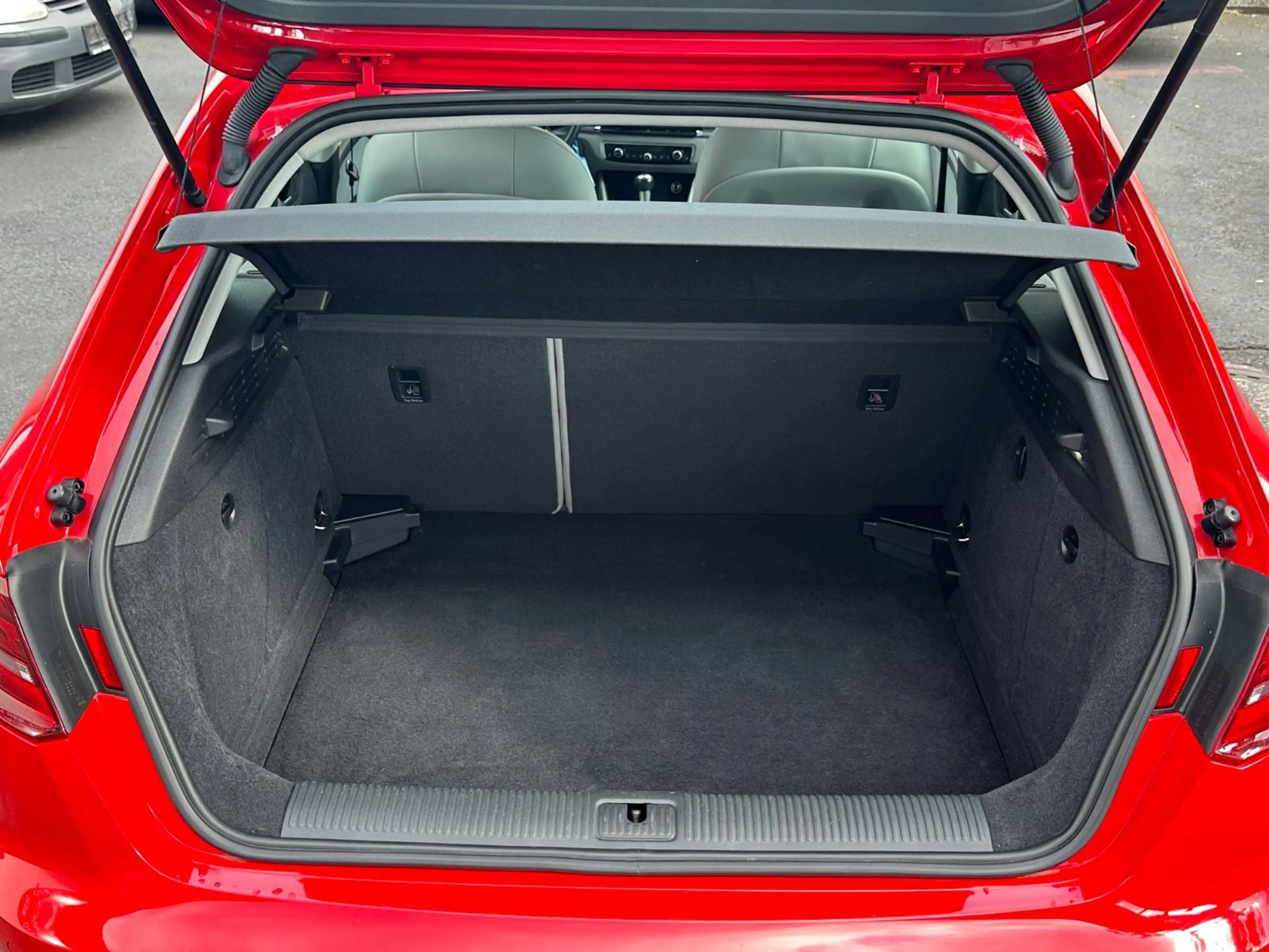 Audi A3 Sportback ambiente Leder/ Navi/ Sitzheizung — photo 7