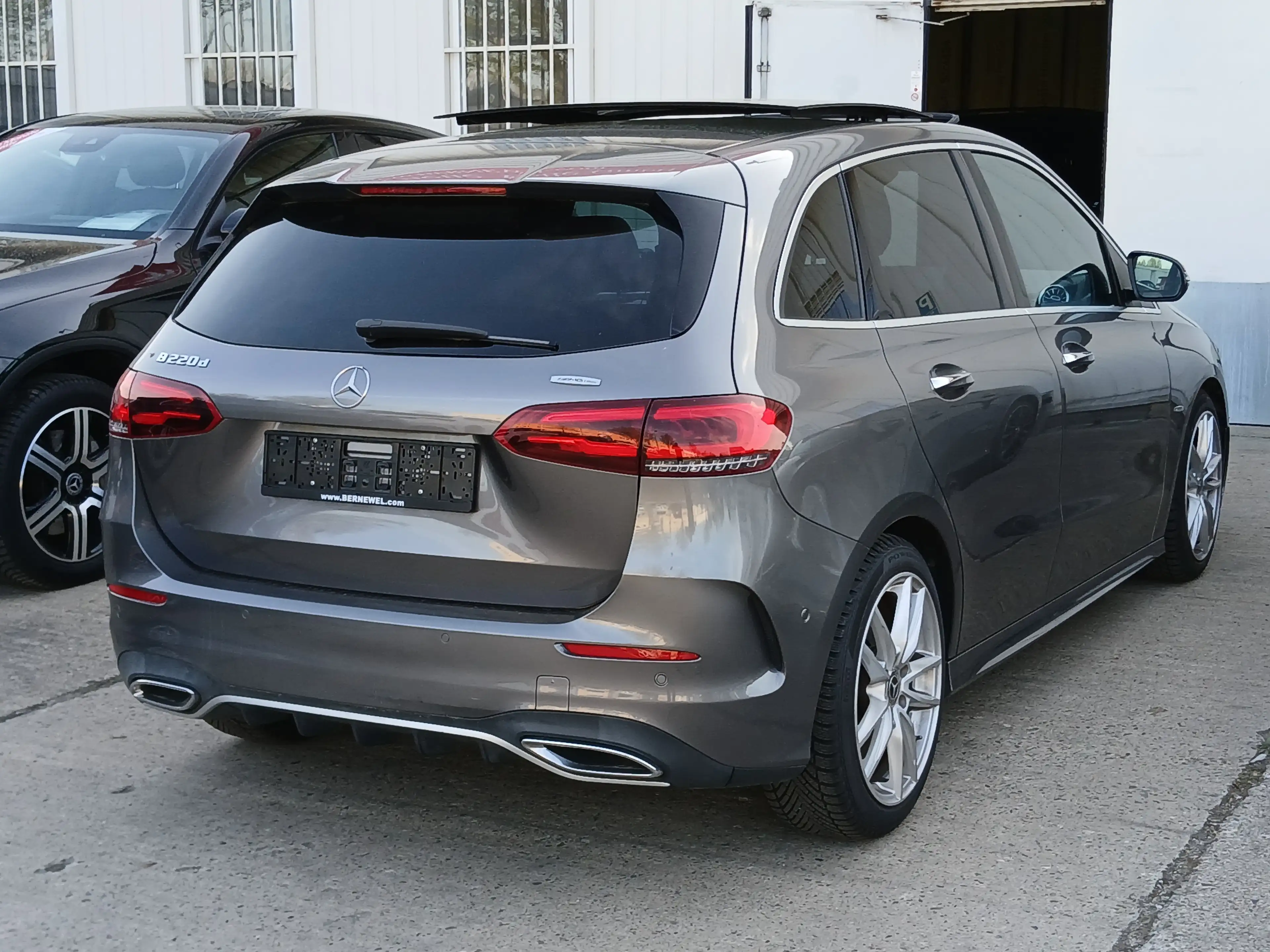 Mercedes-Benz B 220 B220d AMG Panorama_Memory_Leder_Sitzkinetik_Distro — photo 6