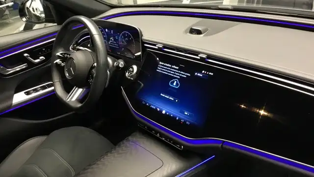 Mercedes-Benz E-Class view 10