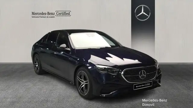 Mercedes-Benz E-Class view 3