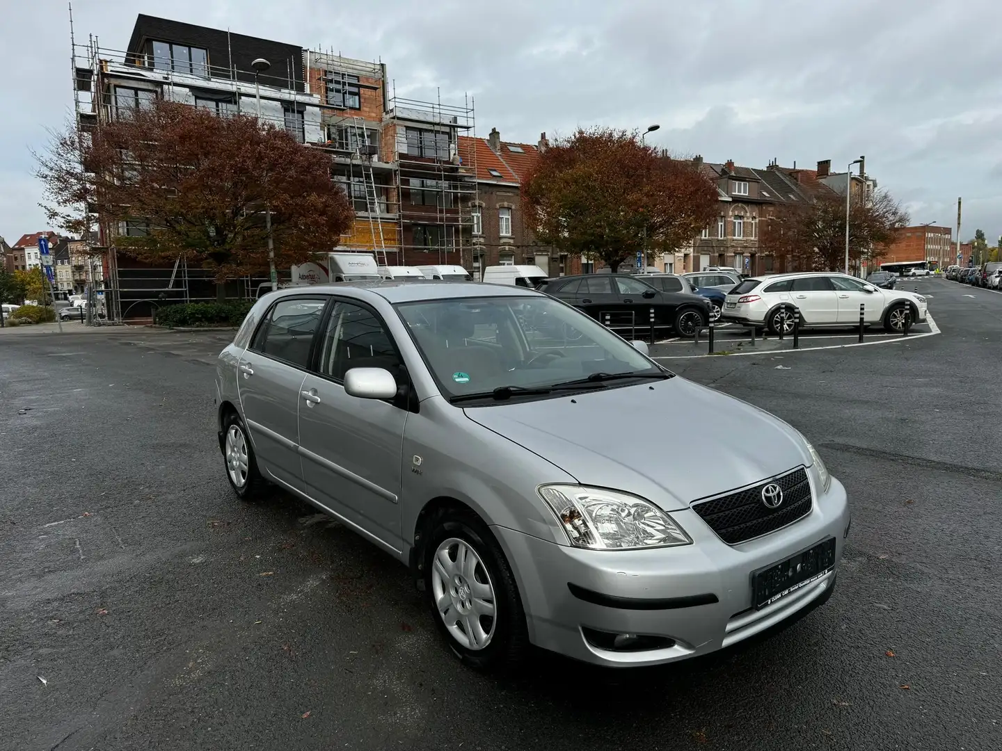Toyota Corolla 1.4i VVT-i AIRCO DIGITAL VENDU AVEC CONTRÔLE Argent - 2