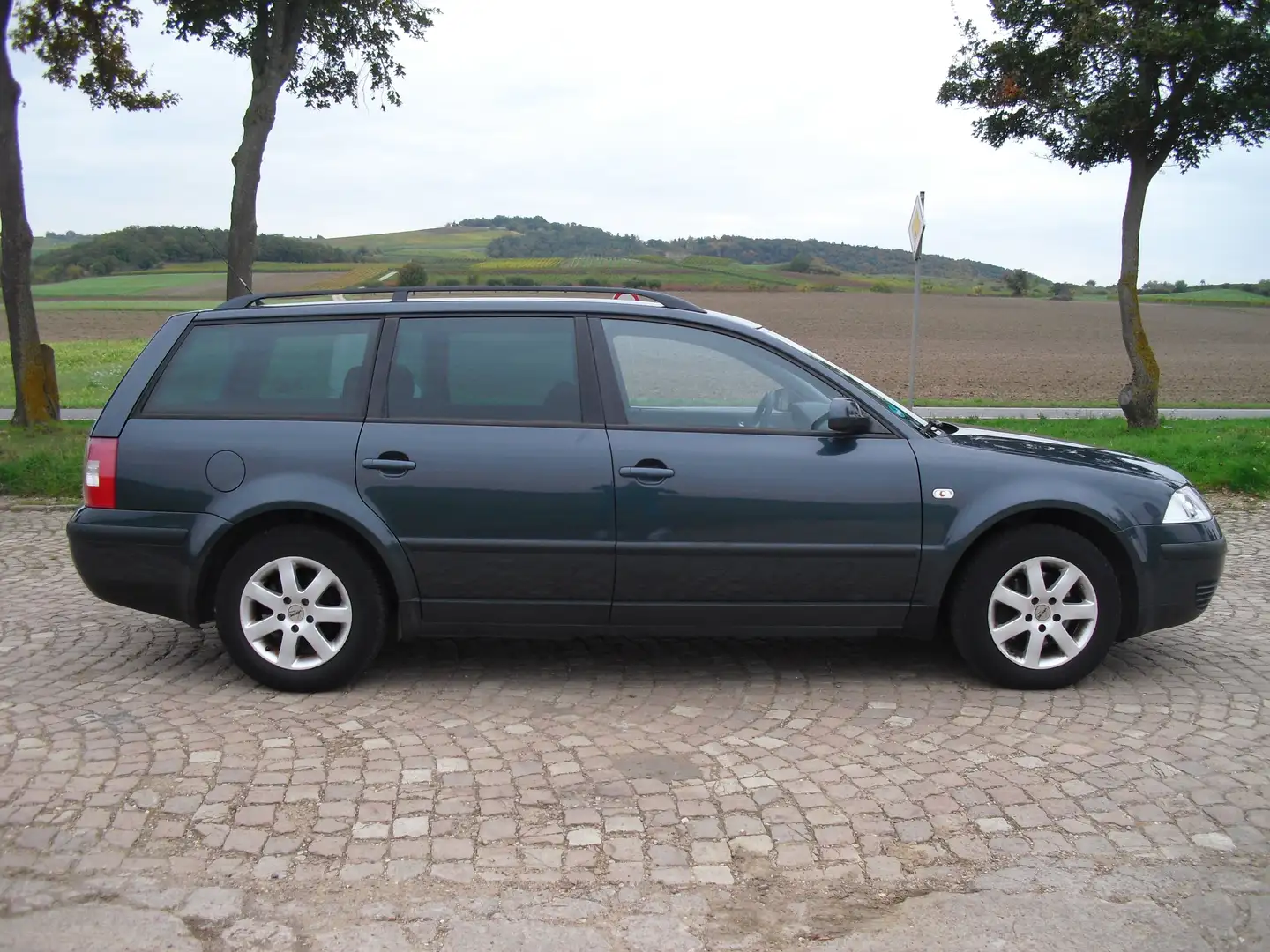 Volkswagen Passat Variant Passat Variant - TÜV 03.2027 - Klimaautomatik Grau - 2