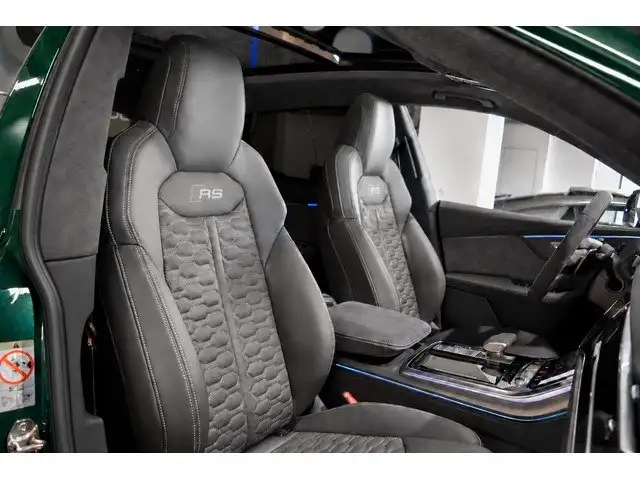 Audi RS Q8 view 7