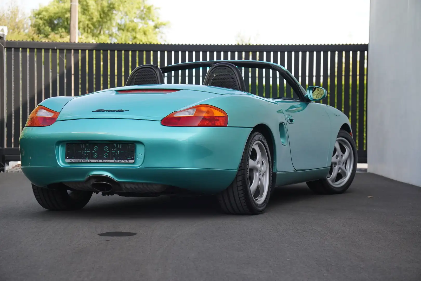 Porsche Boxster 2.5i / TIPTRONIC / FULL HISTORY / LEDER / CABRIO Vert - 2