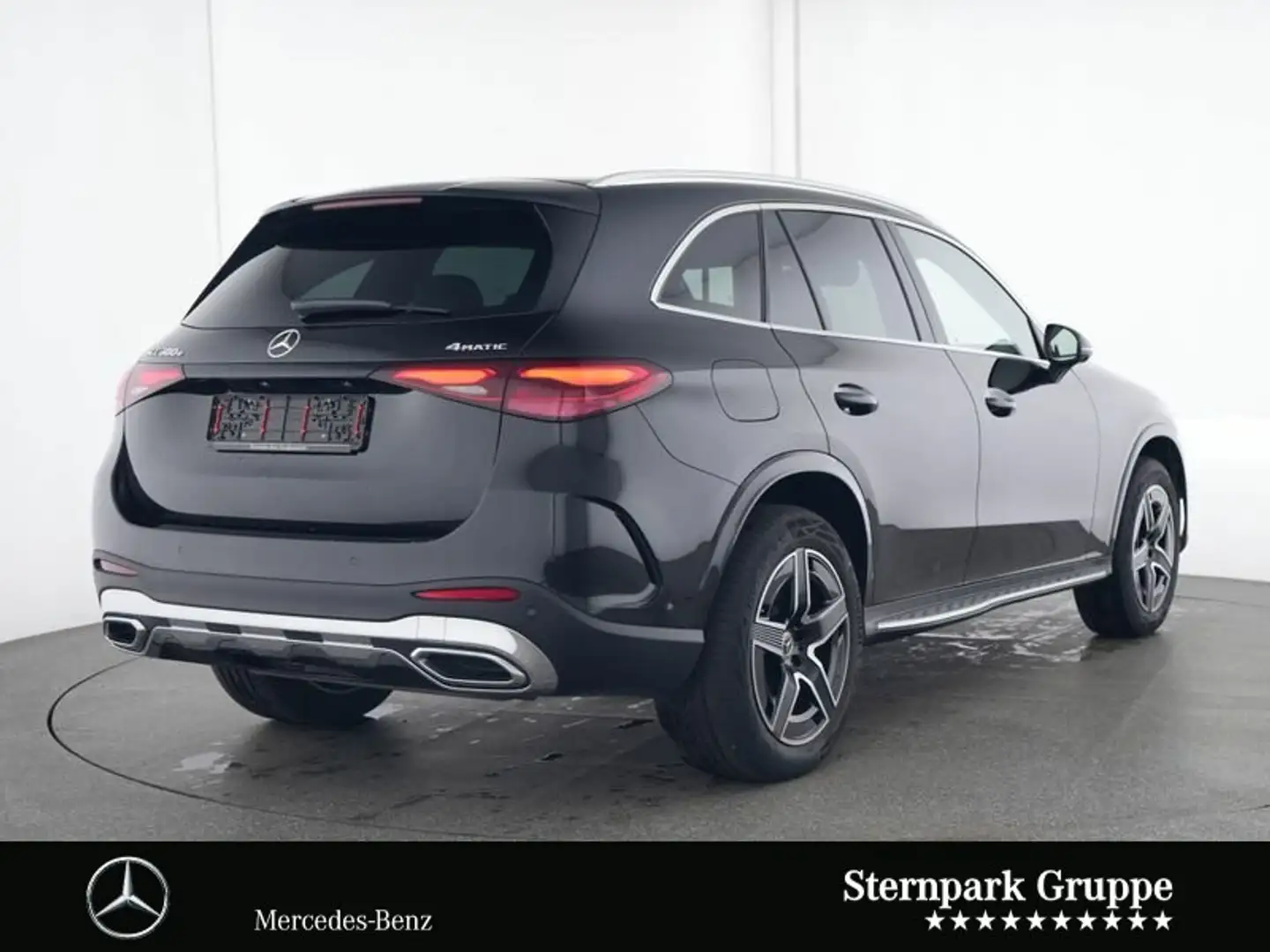 Mercedes-Benz GLC 300 GLC 300 e 4M AMG Pano°AHK°Burm°Distr°DigiL°Tritt Schwarz - 2