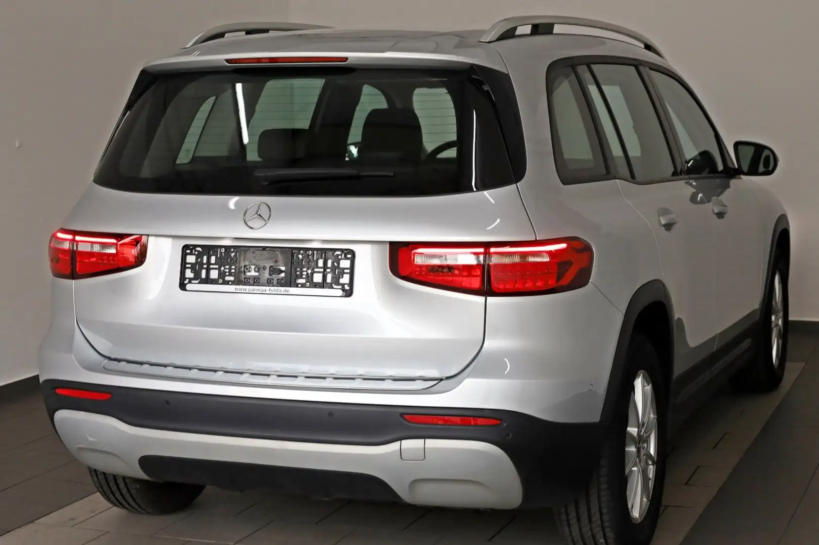 Mercedes-Benz GLB 200 d T.Leder,Navi,SH,Park Paket,Kamera Silber - 2