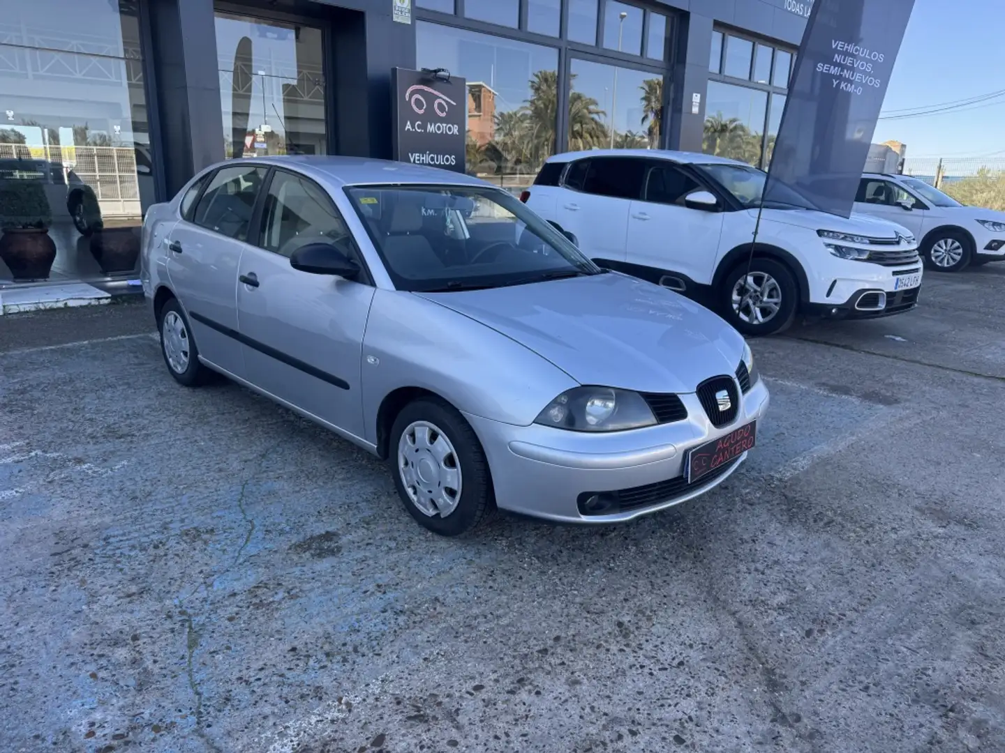 SEAT Cordoba 1.9TDi Signa Grau - 2