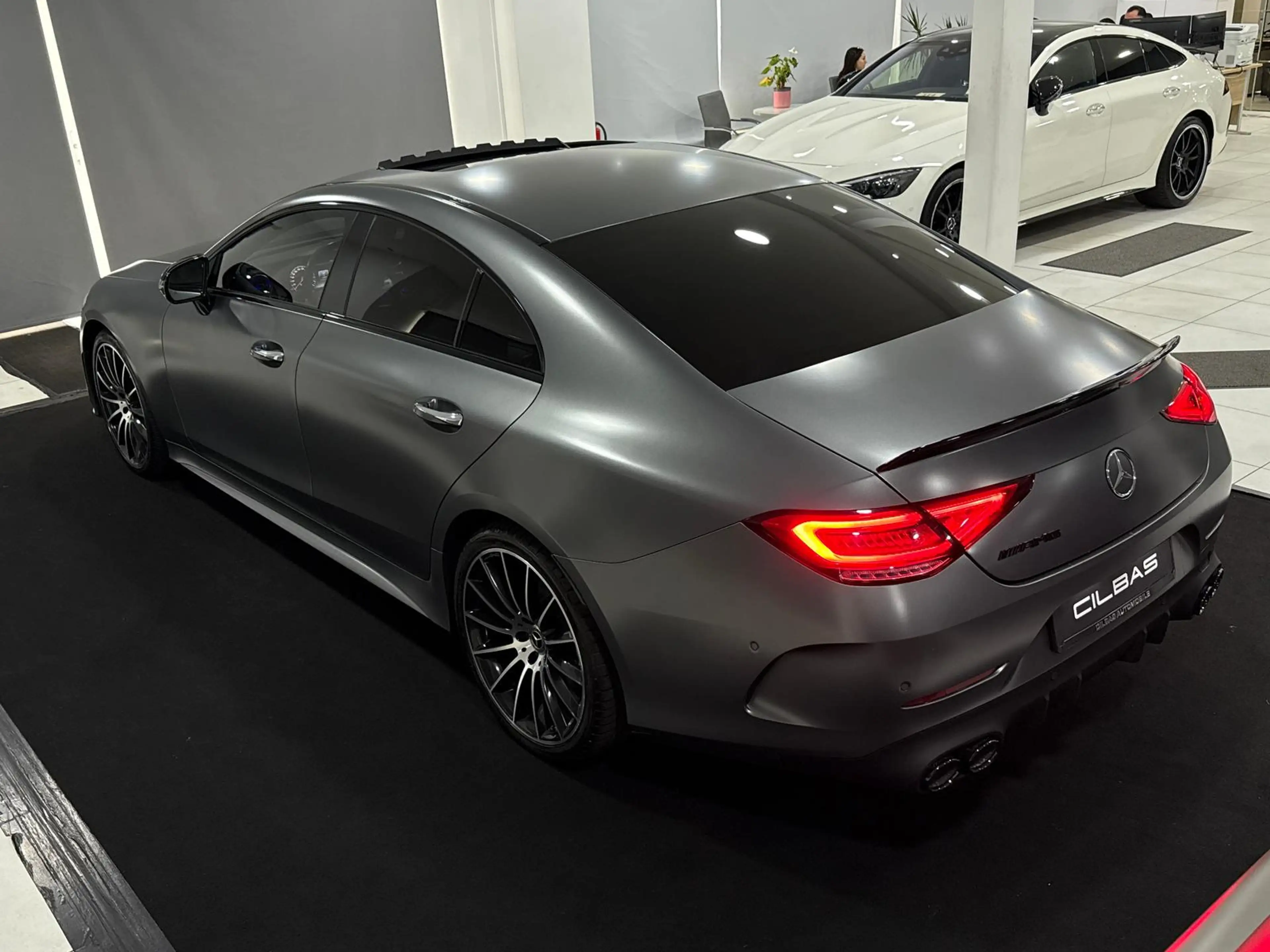 Mercedes-Benz CLS 400 d 4M AMG*HUD*MAGNO*DESIGNO*CARBON*VOLL* — photo 12