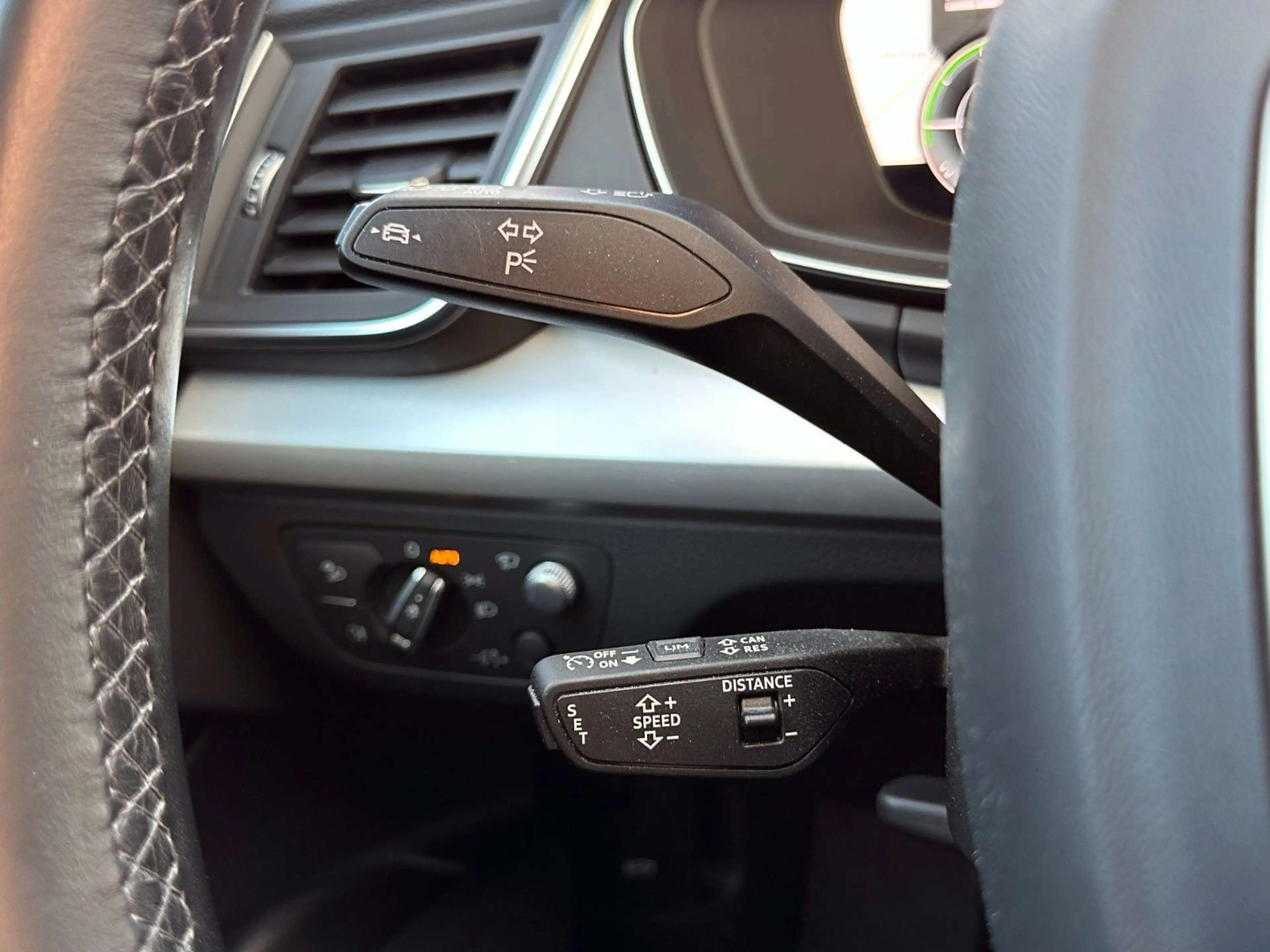Audi Q5 50TFSIe qu BLACK HuD 360° MATRIX AHK TOUR VC — photo 15