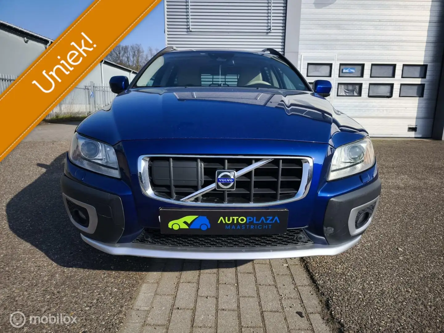 Volvo XC70 2.4 D5 / Ocean Race / Leder / Youngtimer / Modrá - 2