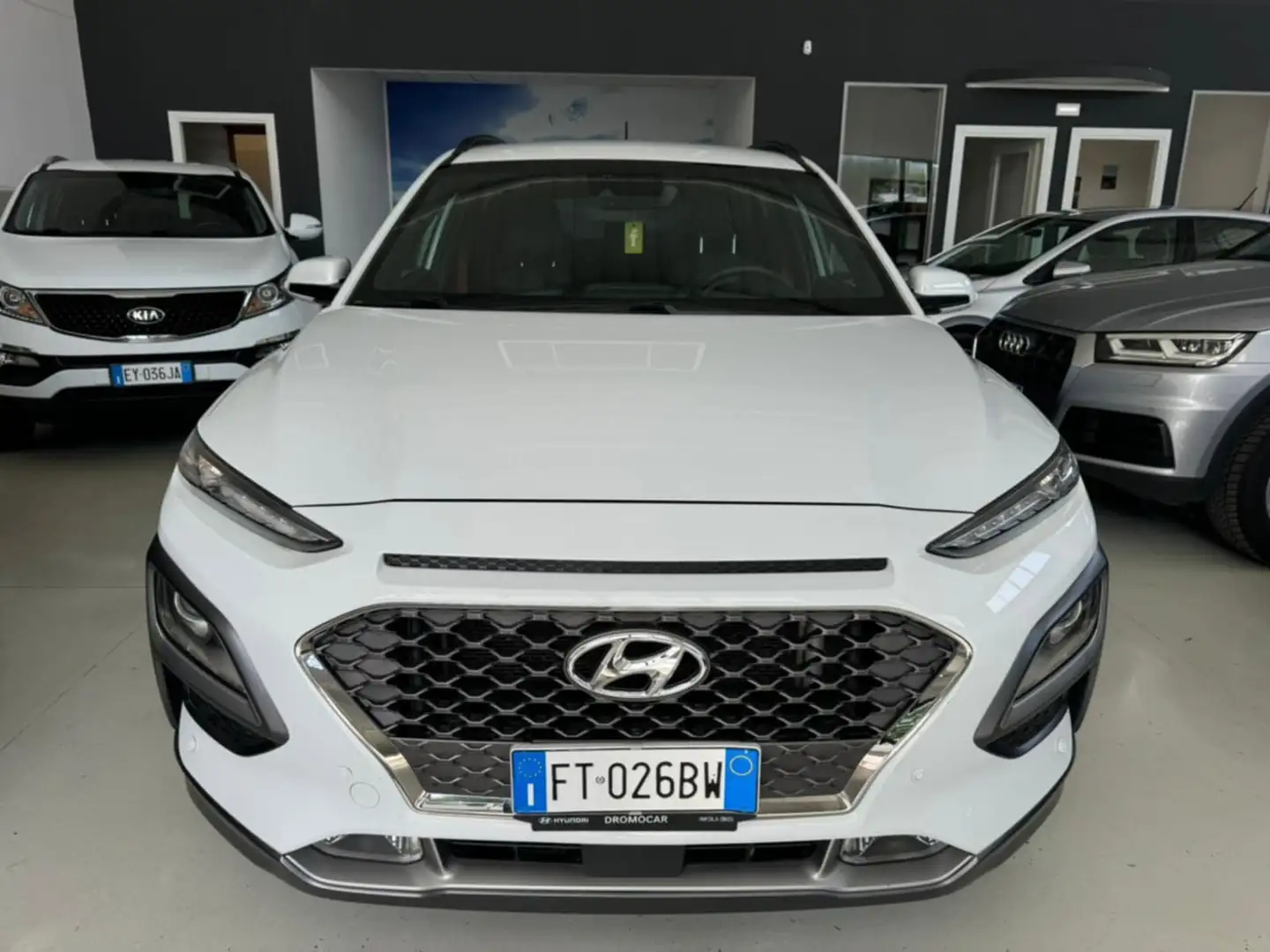 Hyundai KONA Kona 1.0 t-gdi  2wd 120cv xpossible Blanc - 2