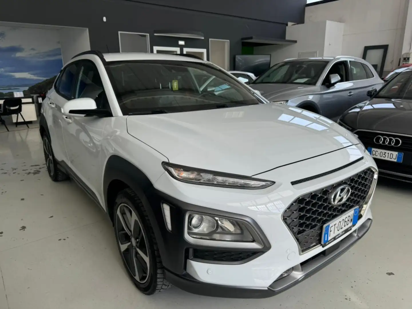 Hyundai KONA Kona 1.0 t-gdi  2wd 120cv xpossible Blanc - 1