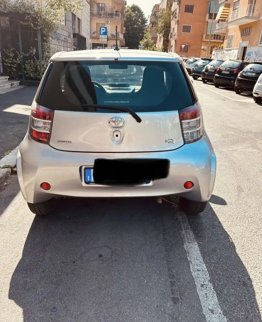 Toyota iQ 1.0 Tobasco cvt - 1