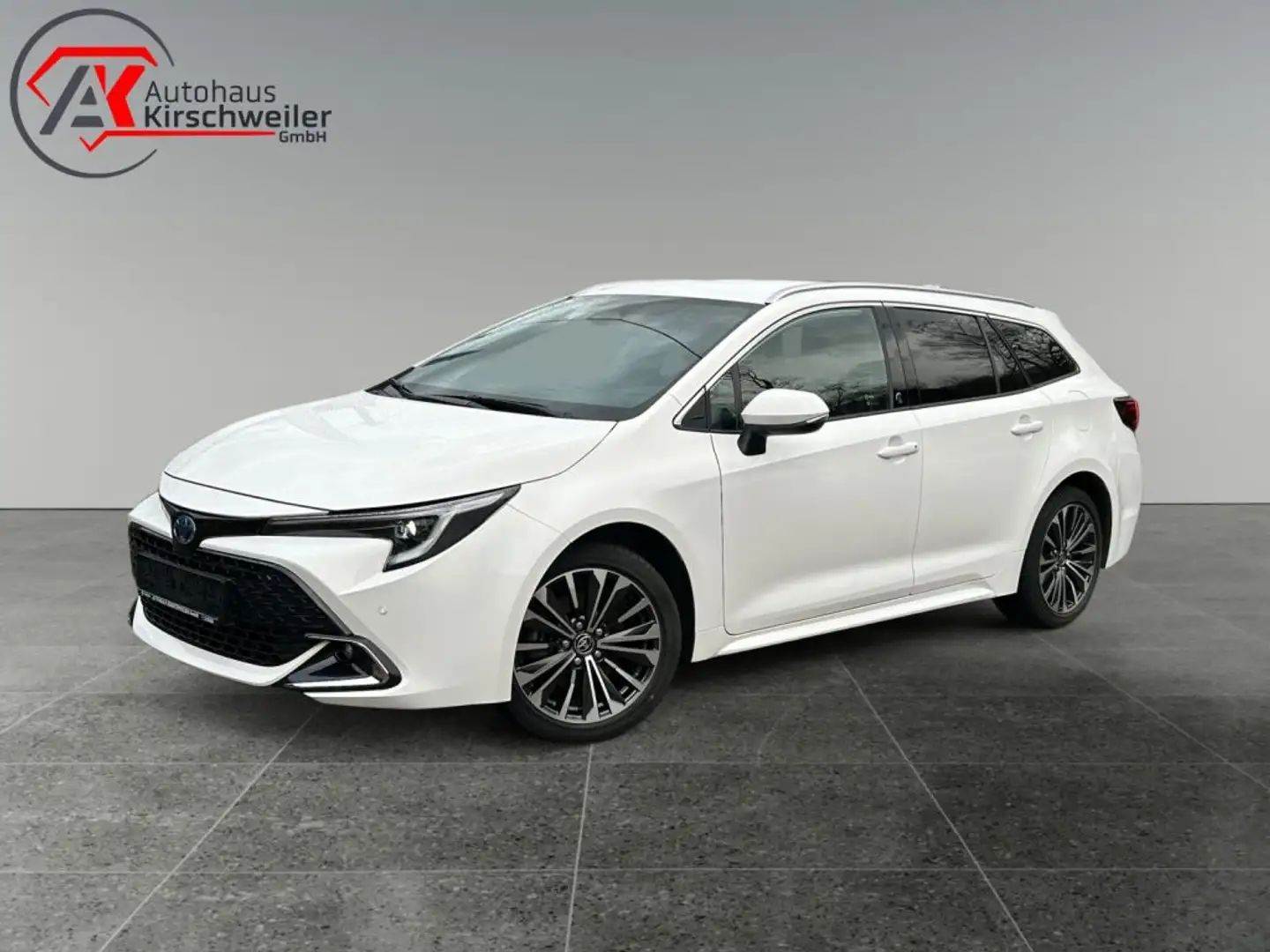 Toyota Corolla 2.0 Hybrid Touring Sports Team D inkl. Technik-P Wit - 1
