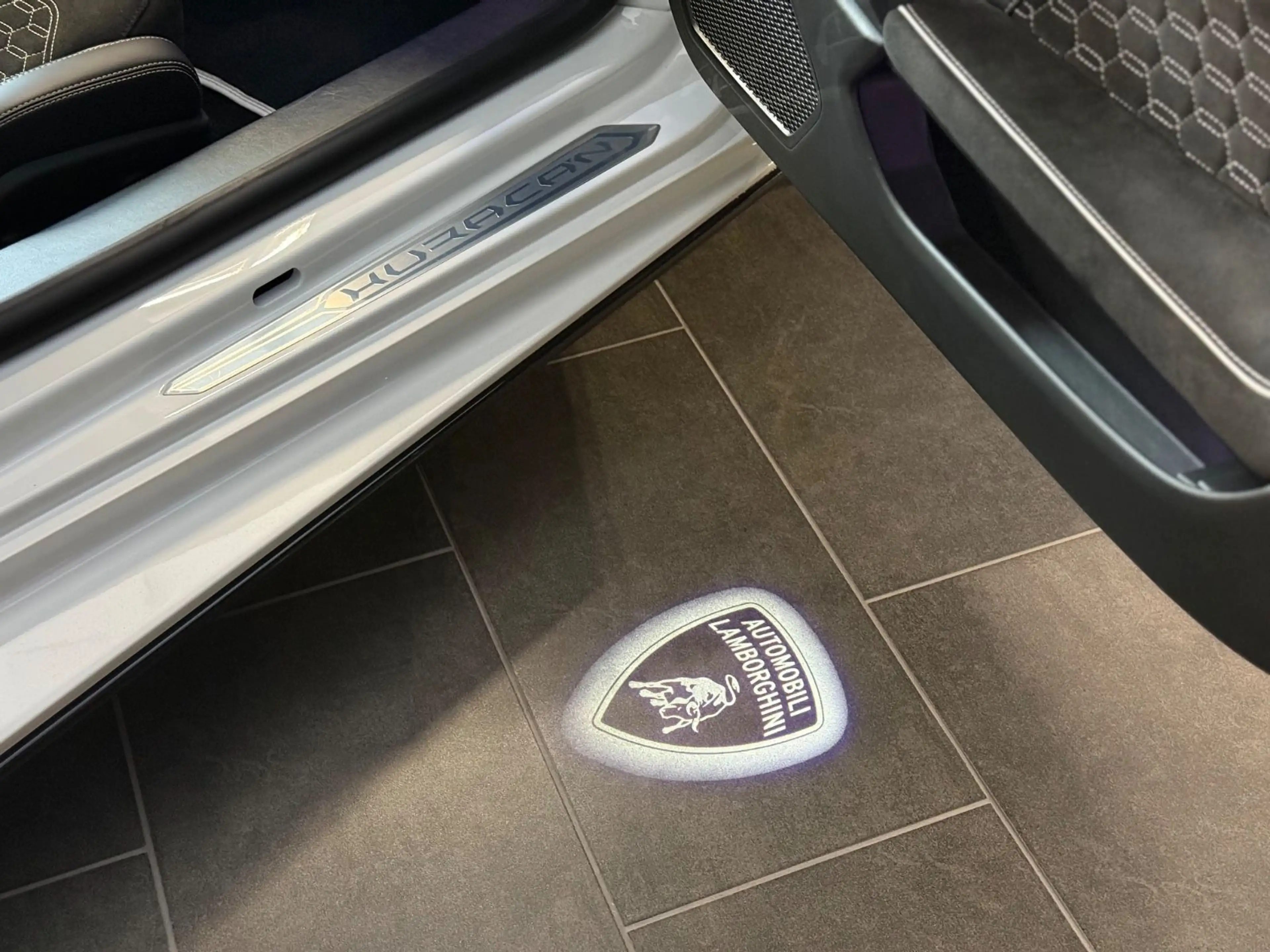 Lamborghini Huracán EVO Spyder  Kamera  Lift  Inspektion neu — photo 22