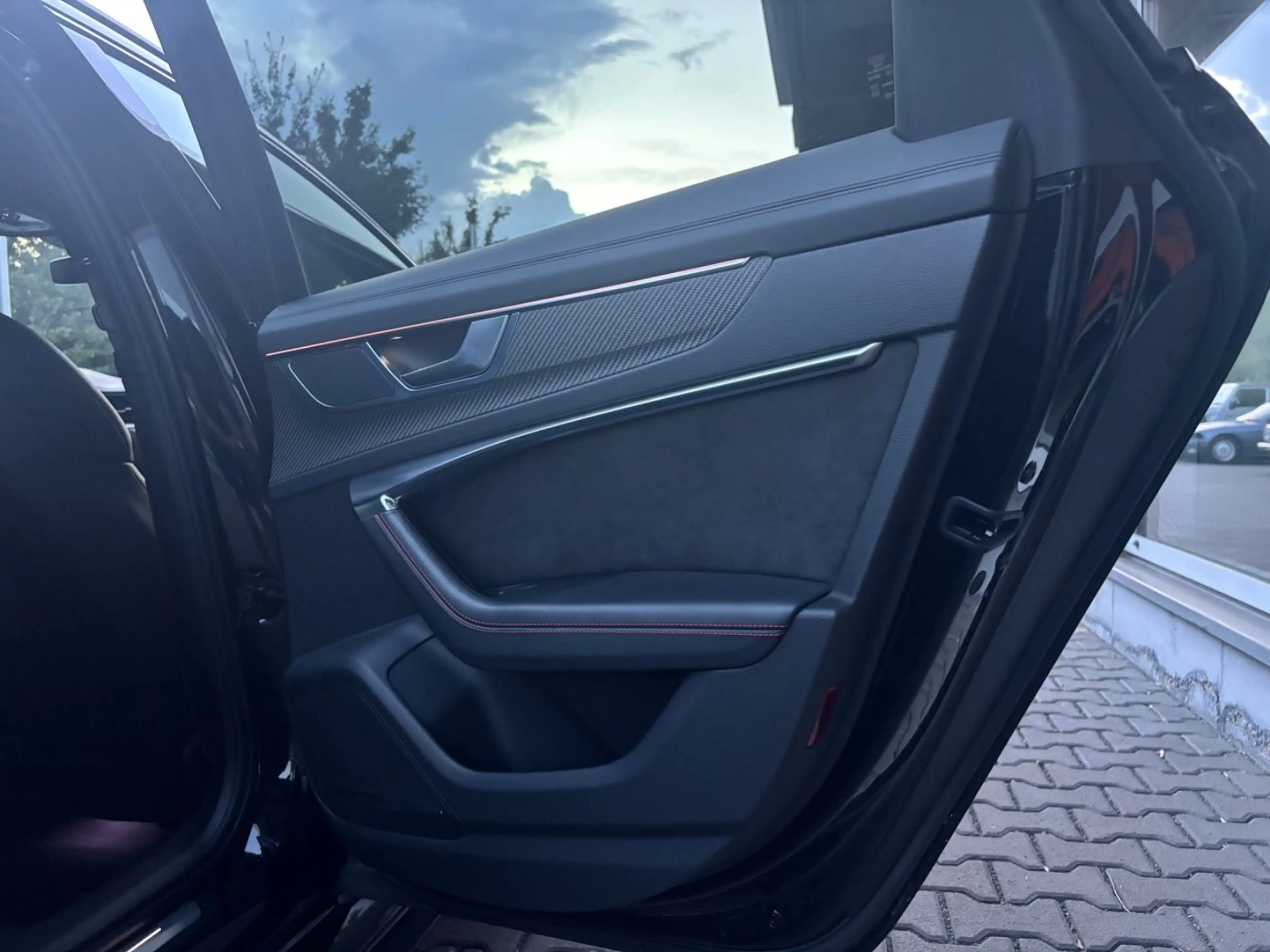 Audi RS6 Avant 4.0 TFSI Keramik Dynamik plus B&O — photo 20