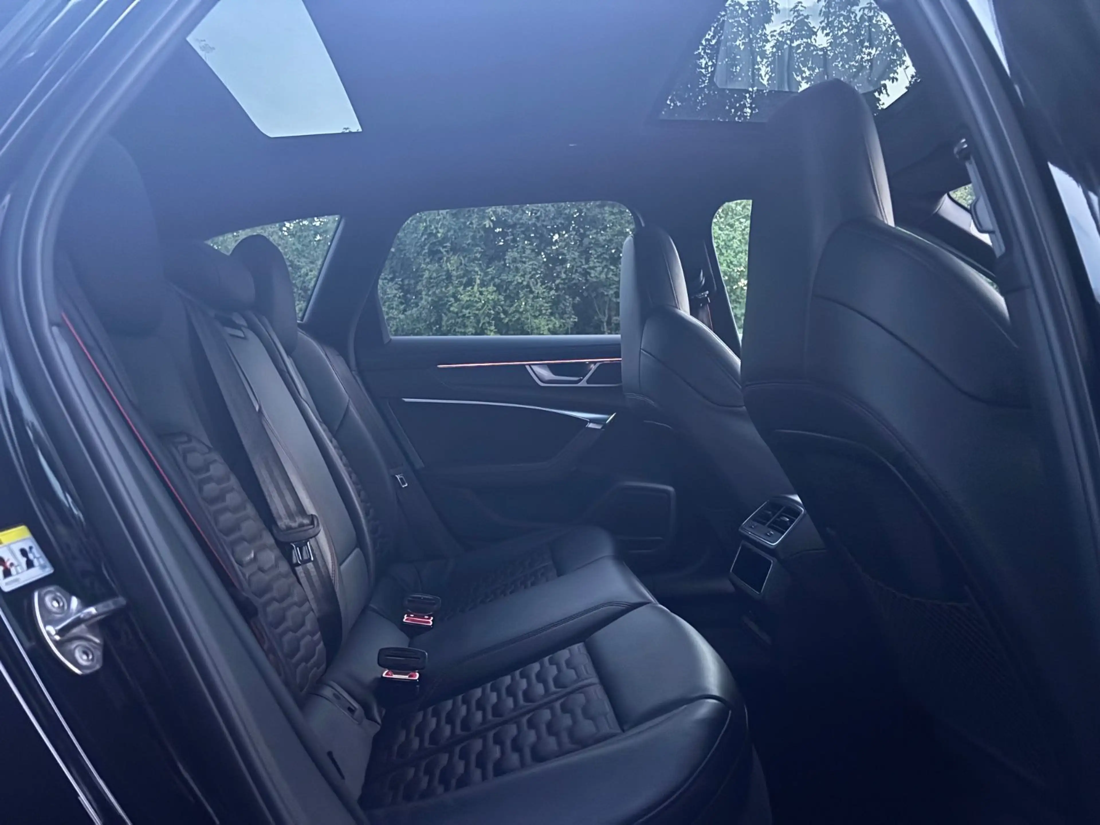 Audi RS6 Avant 4.0 TFSI Keramik Dynamik plus B&O — photo 19