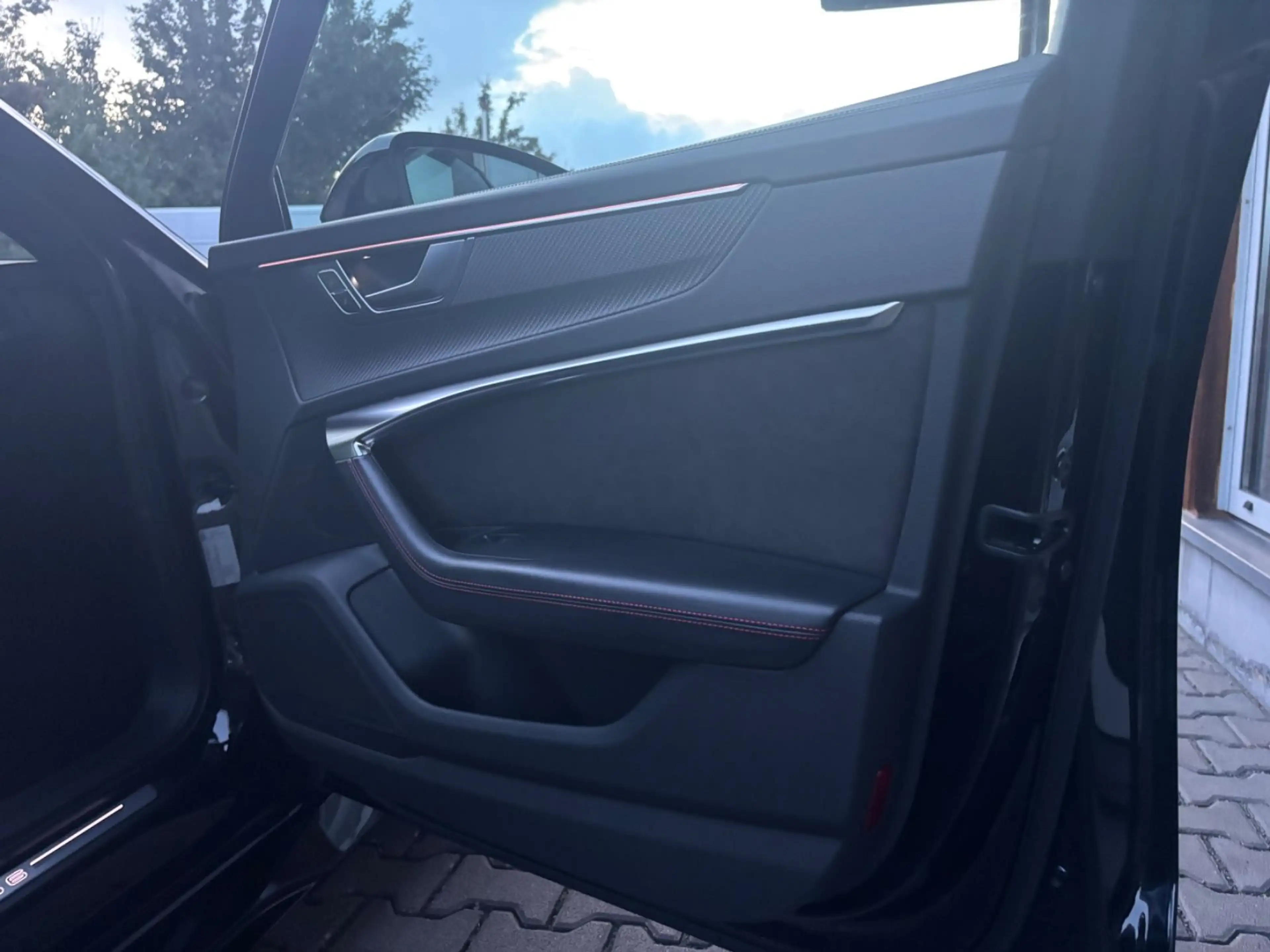 Audi RS6 Avant 4.0 TFSI Keramik Dynamik plus B&O — photo 18