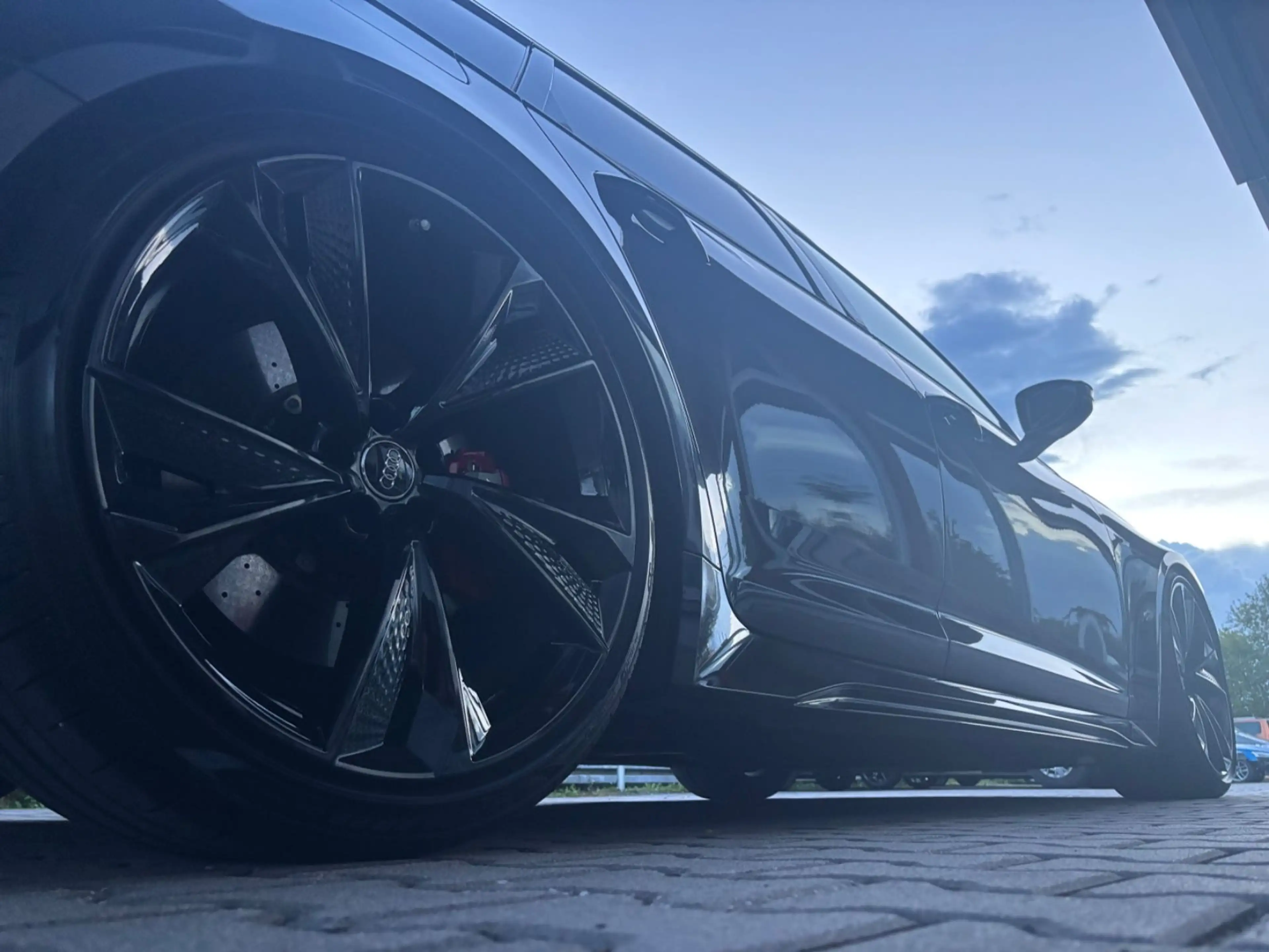 Audi RS6 Avant 4.0 TFSI Keramik Dynamik plus B&O — photo 24