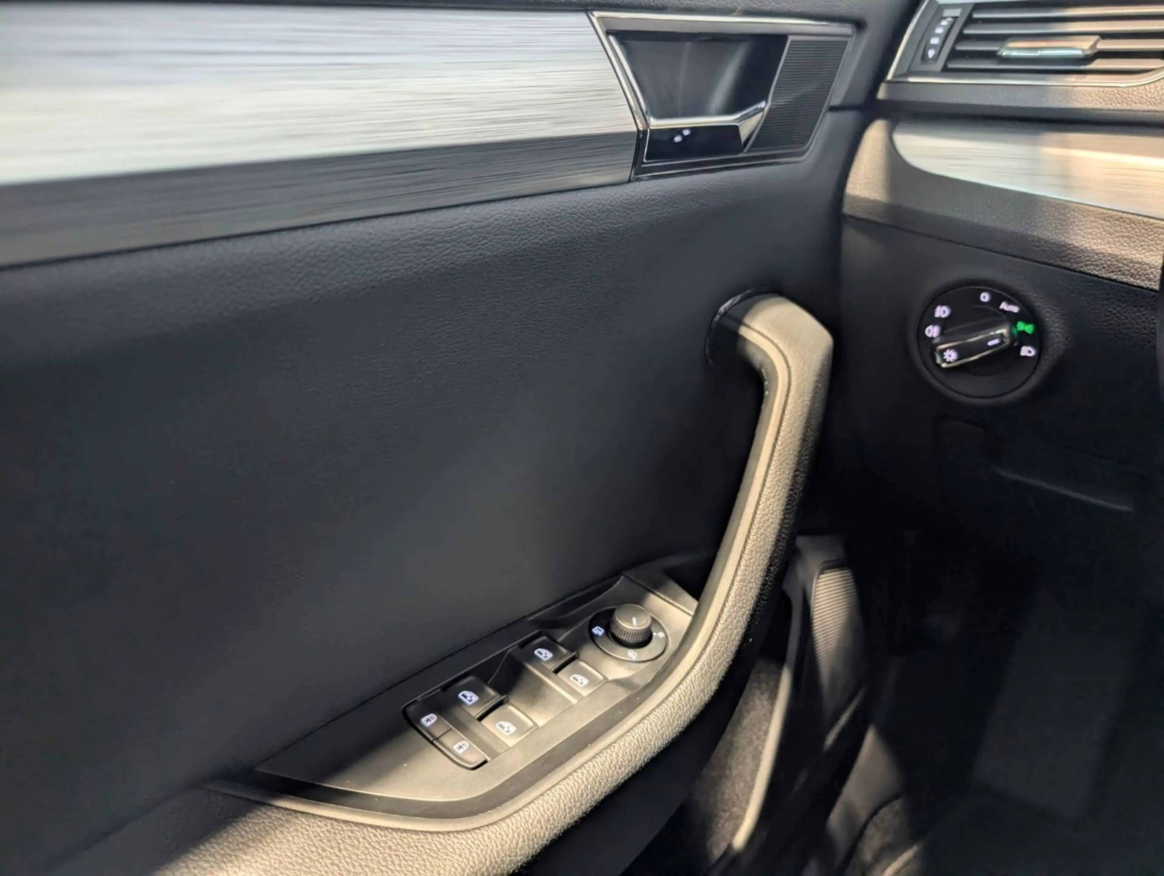Skoda Superb 2.0TDI DSG*Amundsen*AHK*ACC*Virtual*Sitzh — photo 12