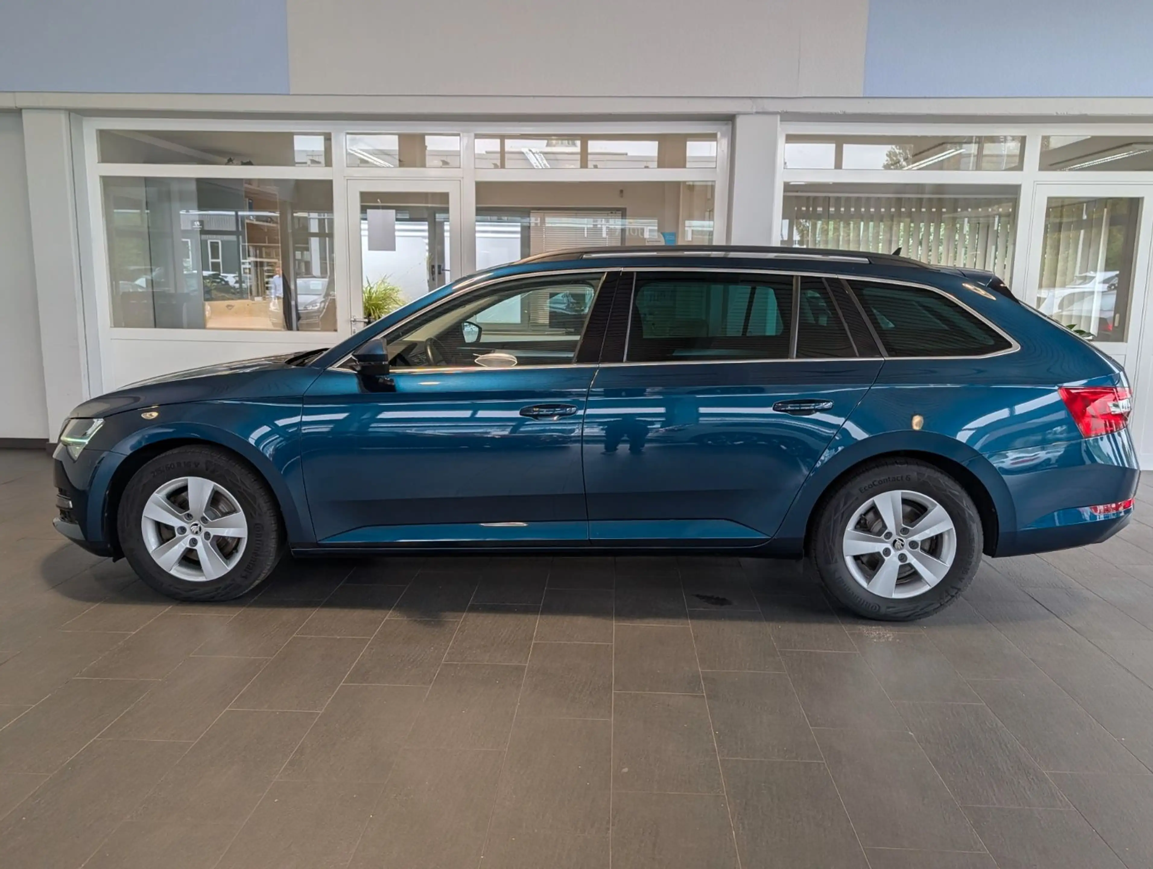 Skoda Superb 2.0TDI DSG*Amundsen*AHK*ACC*Virtual*Sitzh — photo 6