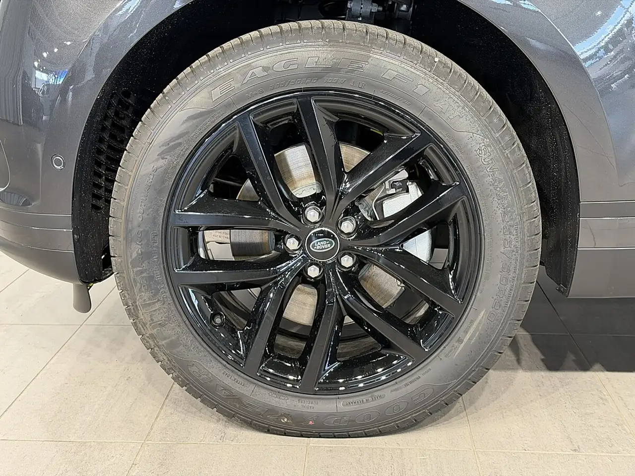 Land Rover Range Rover Velar 2026