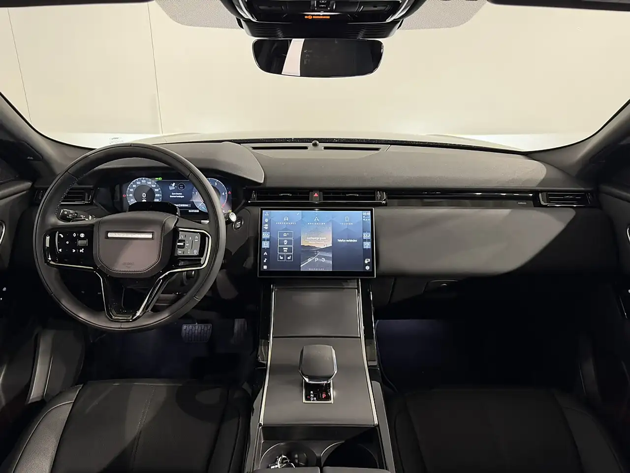 Land Rover Range Rover Velar 2026 — фото 13