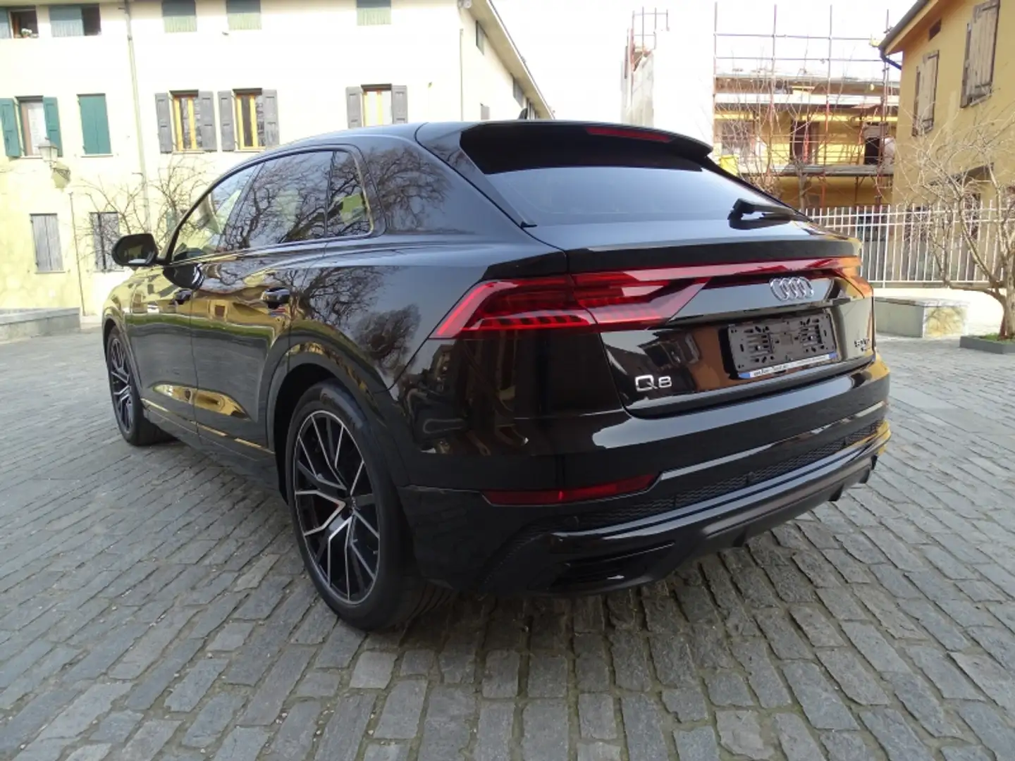 Audi Q8 50 TDI 286 CV quattro tiptronic Sport Nero - 2