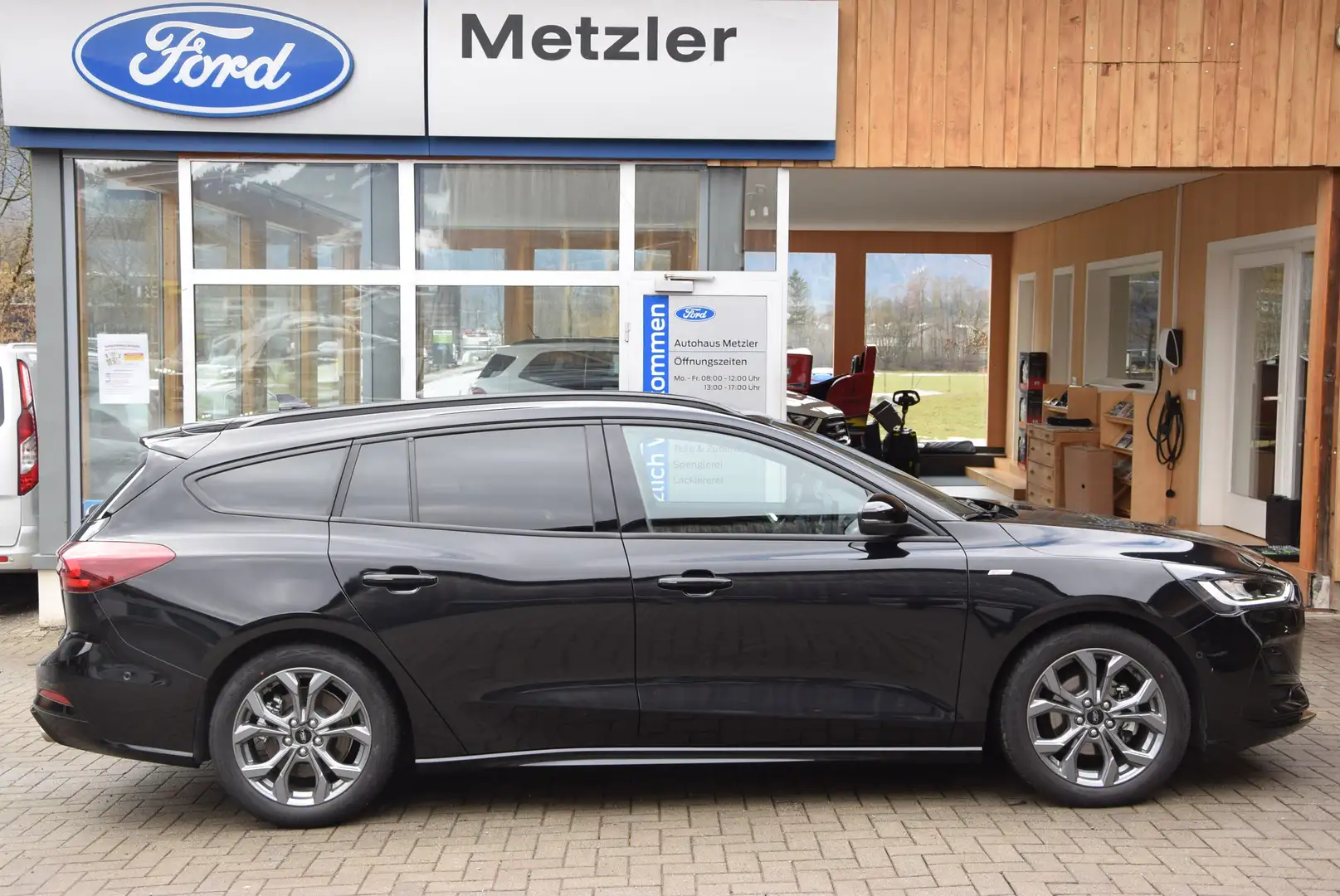 Ford Focus **ACC**AHK**LED**Schiebedach**Kamera** Schwarz - 1