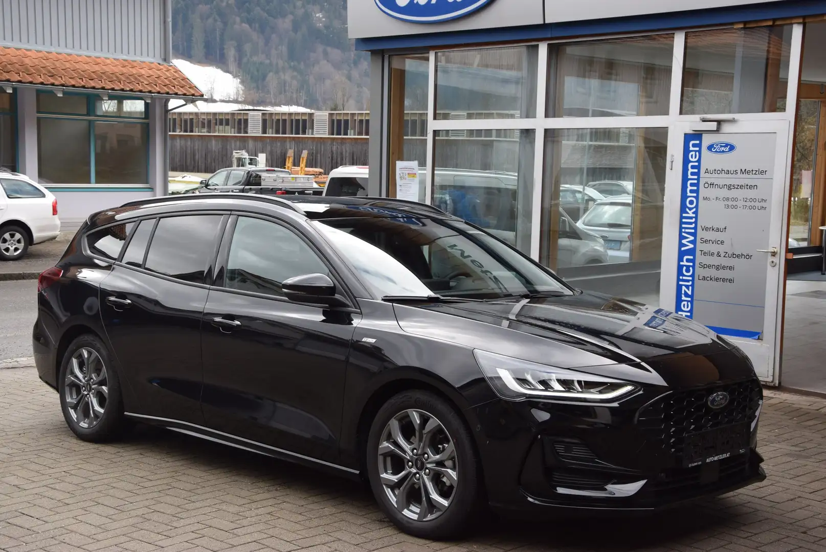 Ford Focus **ACC**AHK**LED**Schiebedach**Kamera** Schwarz - 2