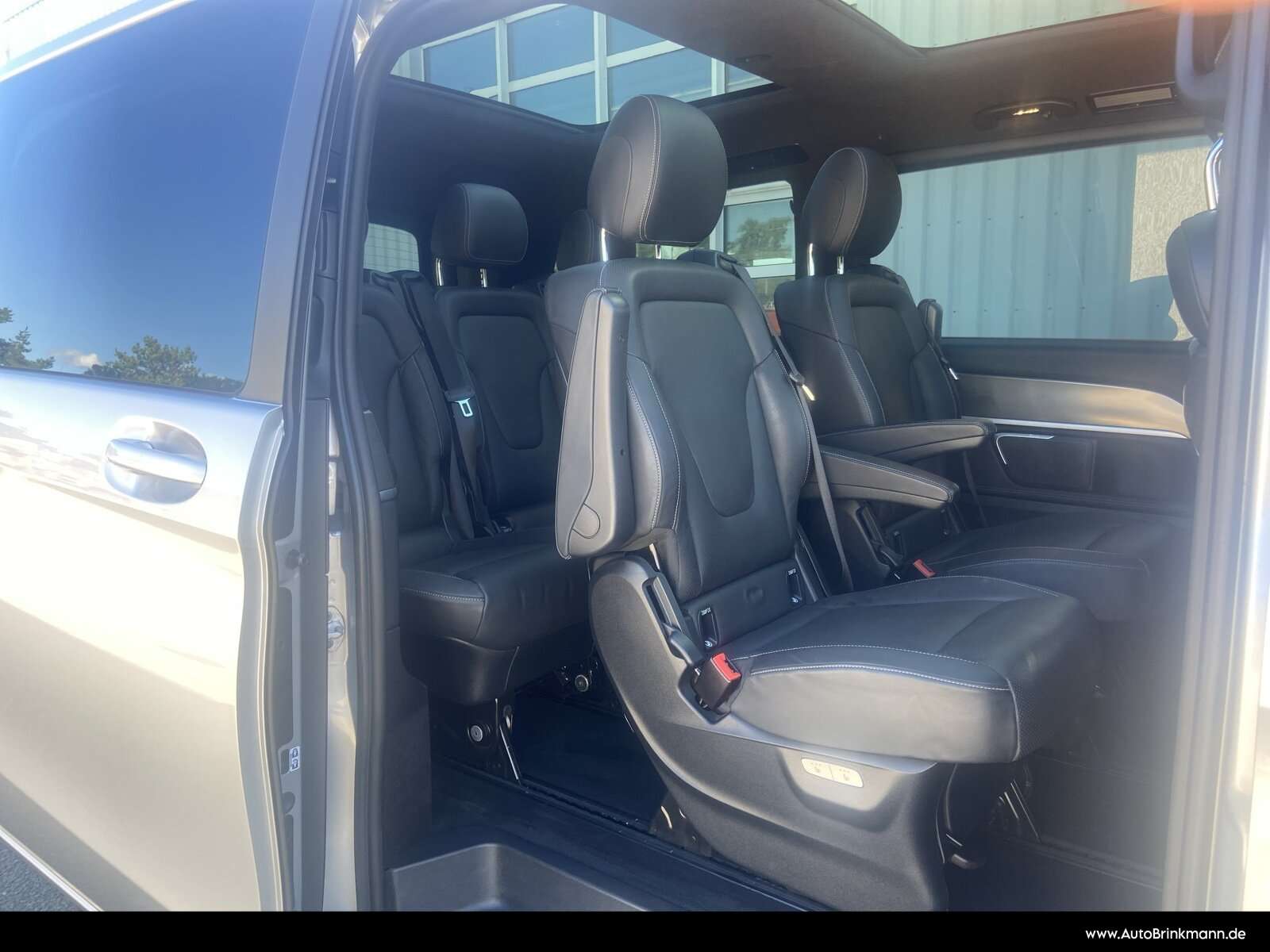 Mercedes-Benz V 220