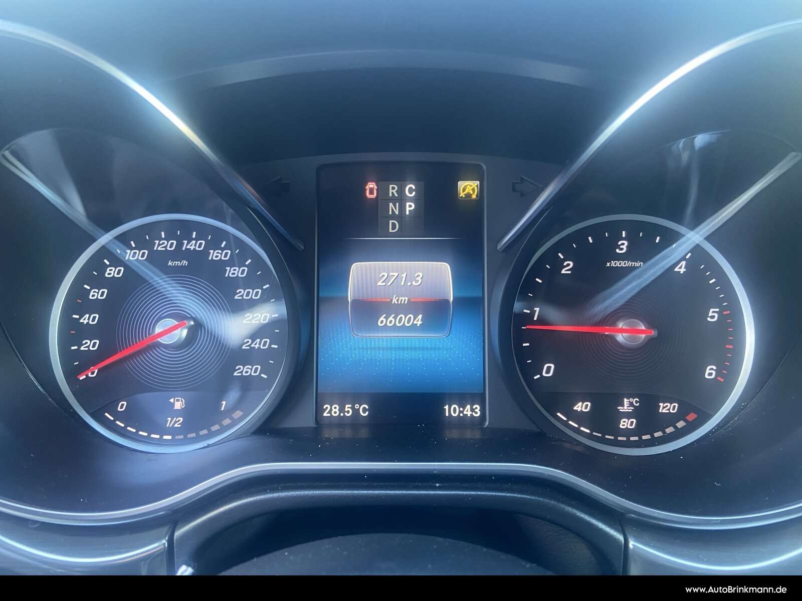 Mercedes-Benz V 220