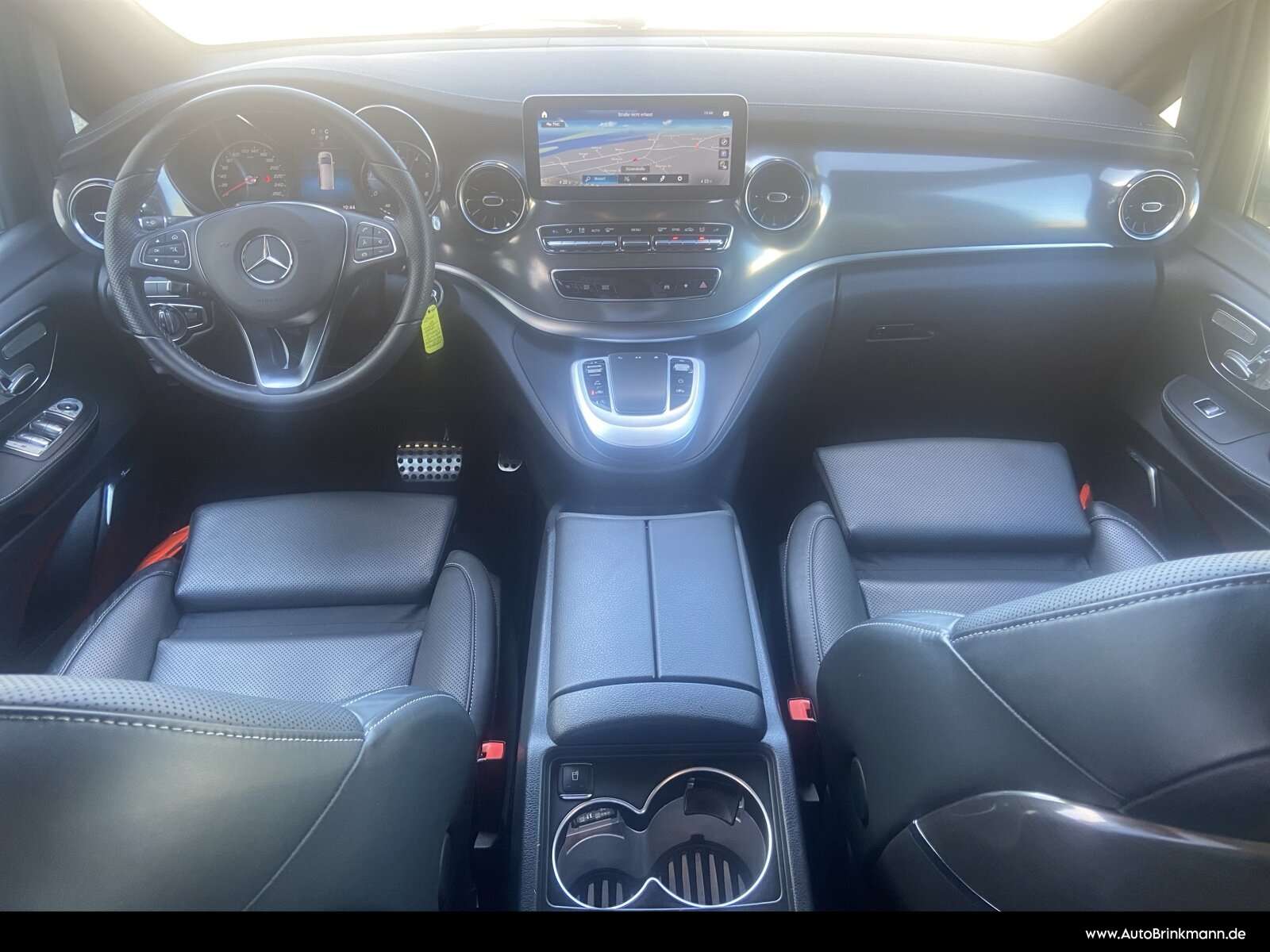 Mercedes-Benz V 220