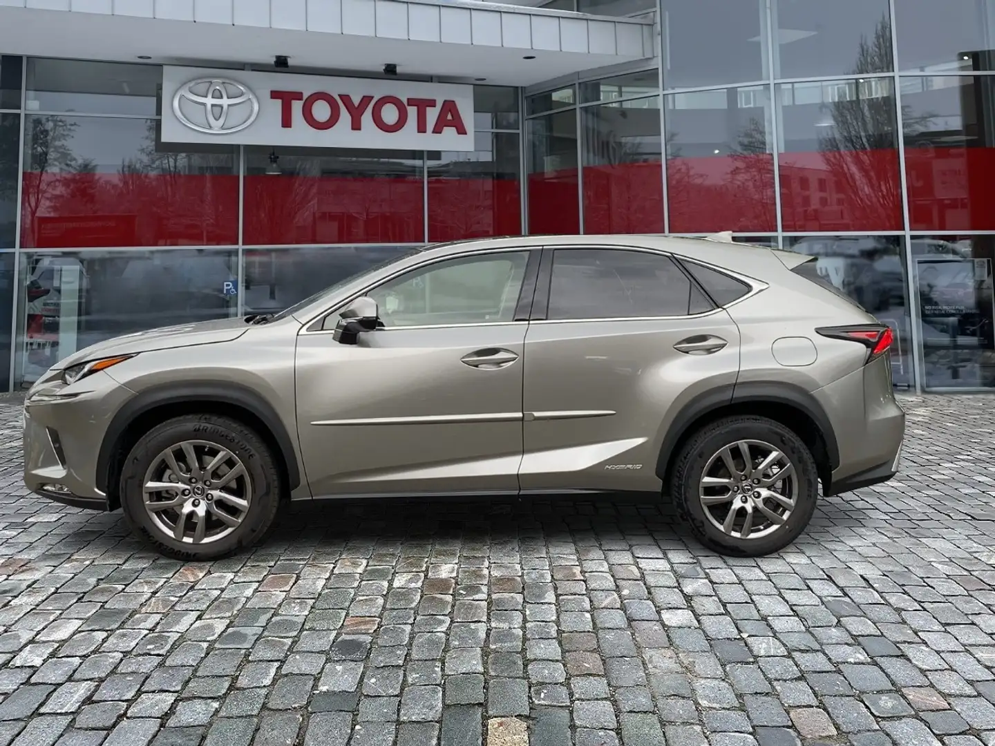 Lexus NX 300 h 300h Executive Line Pano ParkAss. ACC - 2