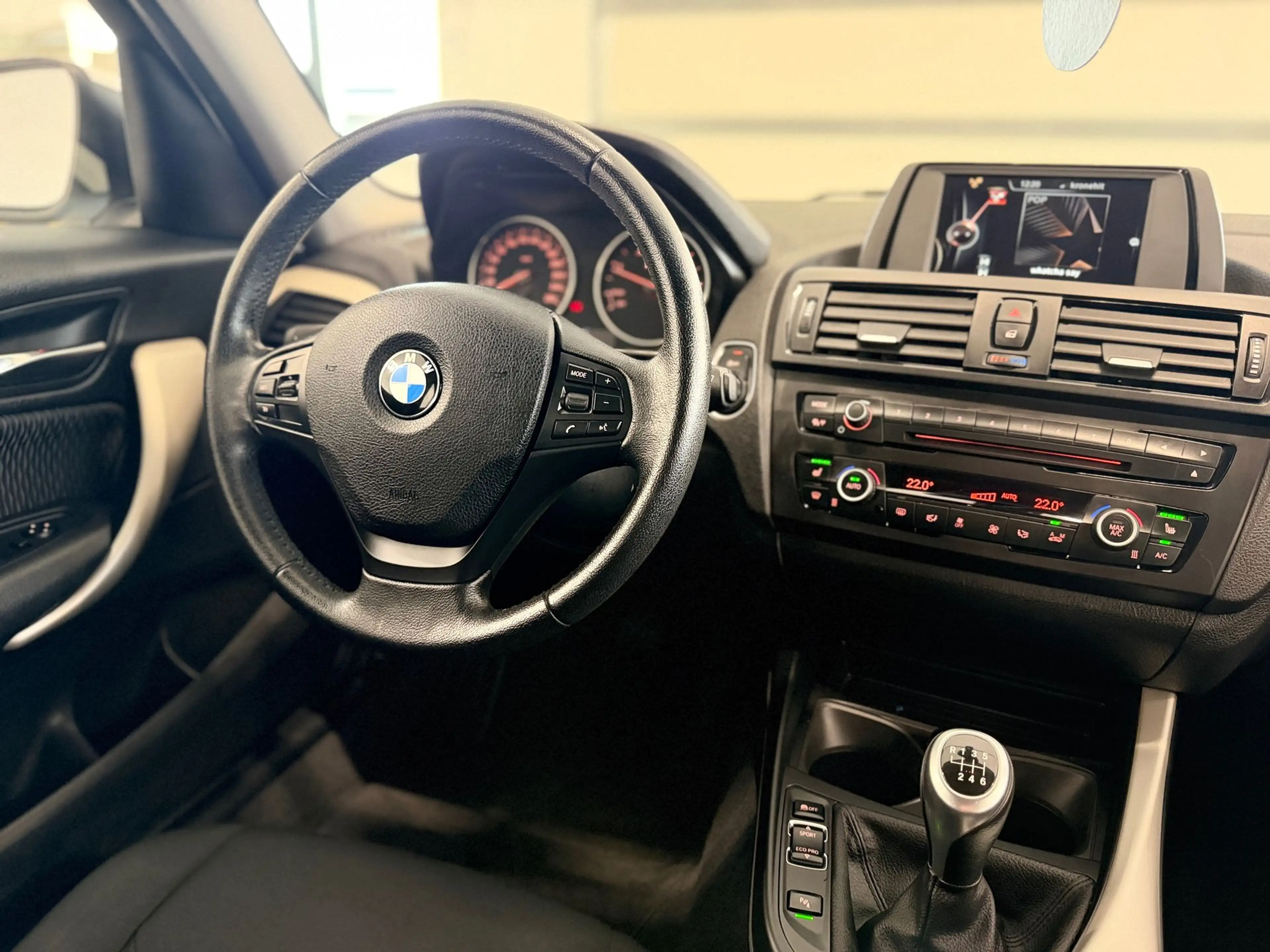 BMW 120 xDrive — photo 10