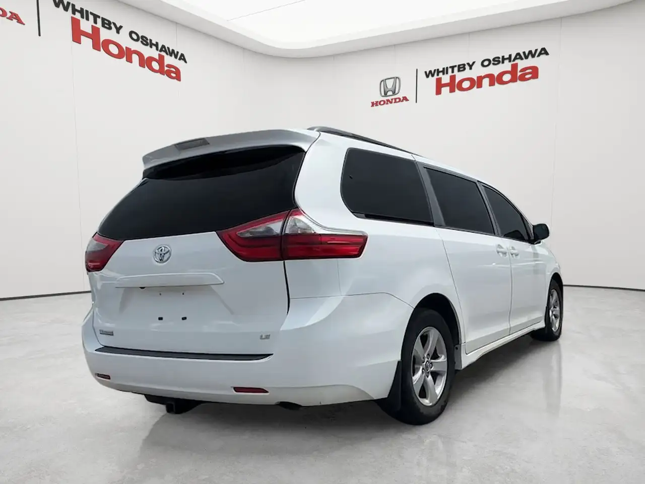 Toyota Sienna fotografie Toyota Sienna