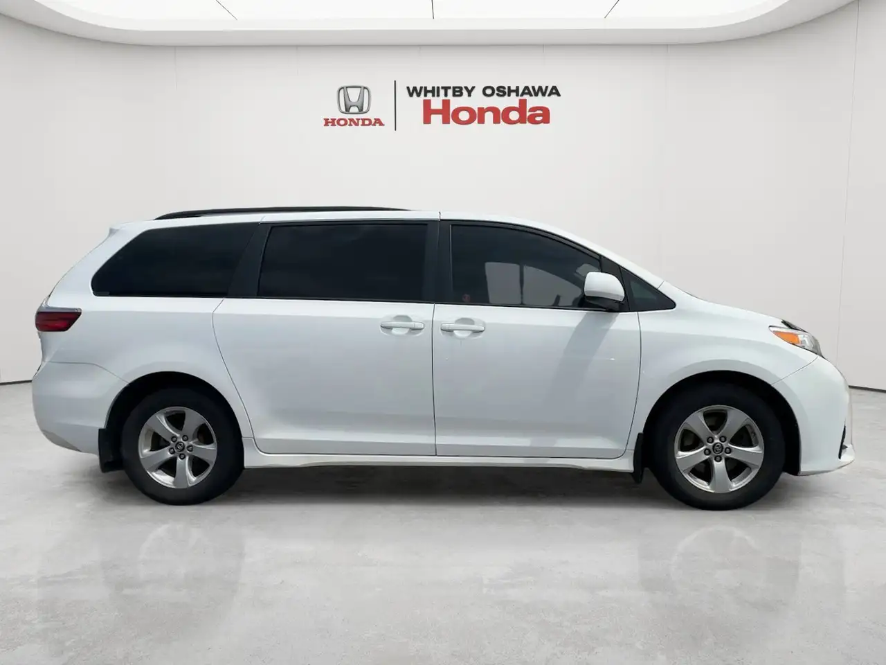 Toyota Sienna fotografie Toyota Sienna