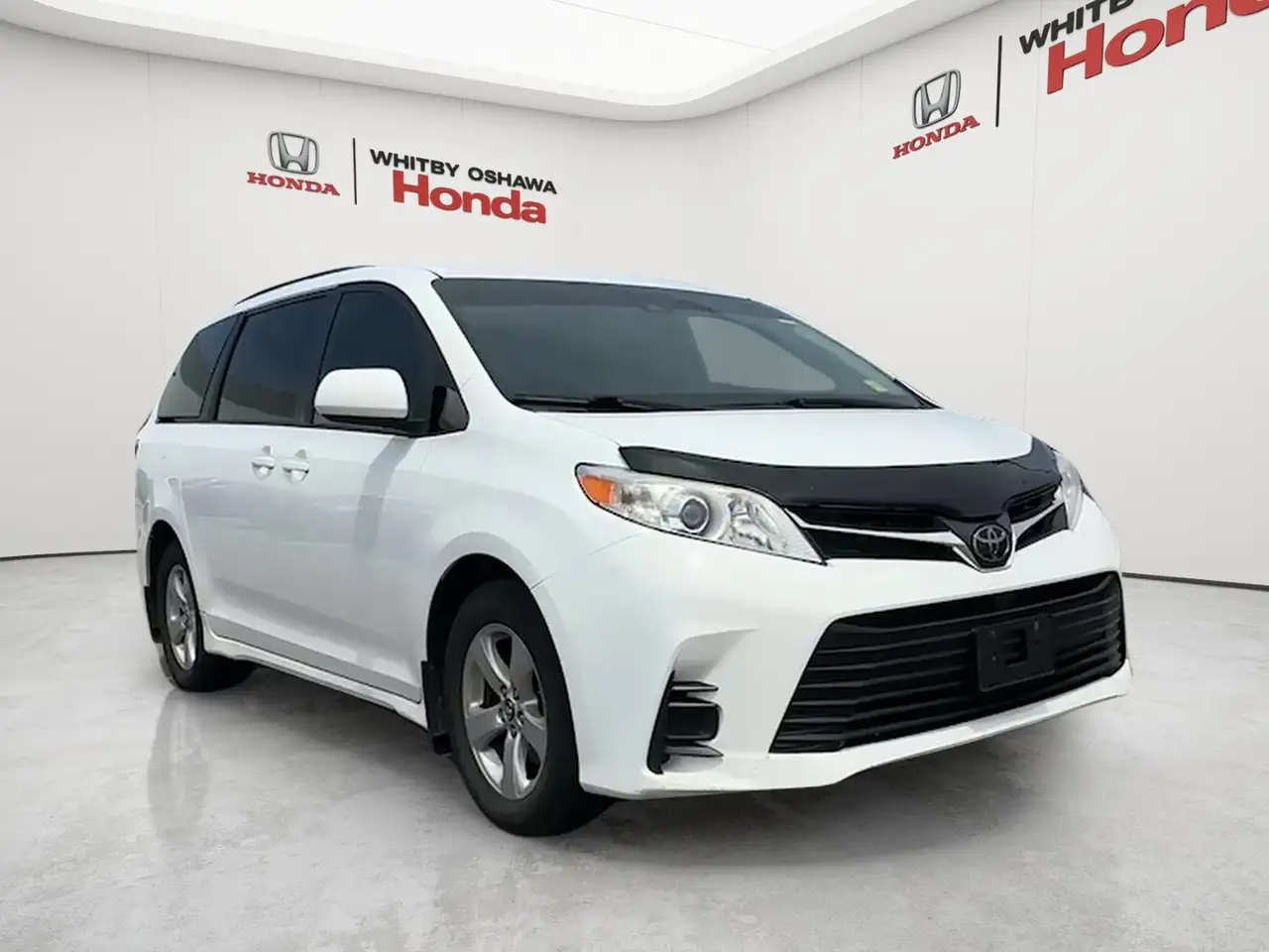 Toyota Sienna fotografie Toyota Sienna