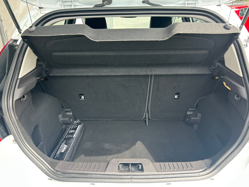 Ford Fiesta Sync Edition *Navi, SHZ, Klima* — photo 10