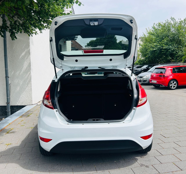 Ford Fiesta Sync Edition *Navi, SHZ, Klima* — photo 9