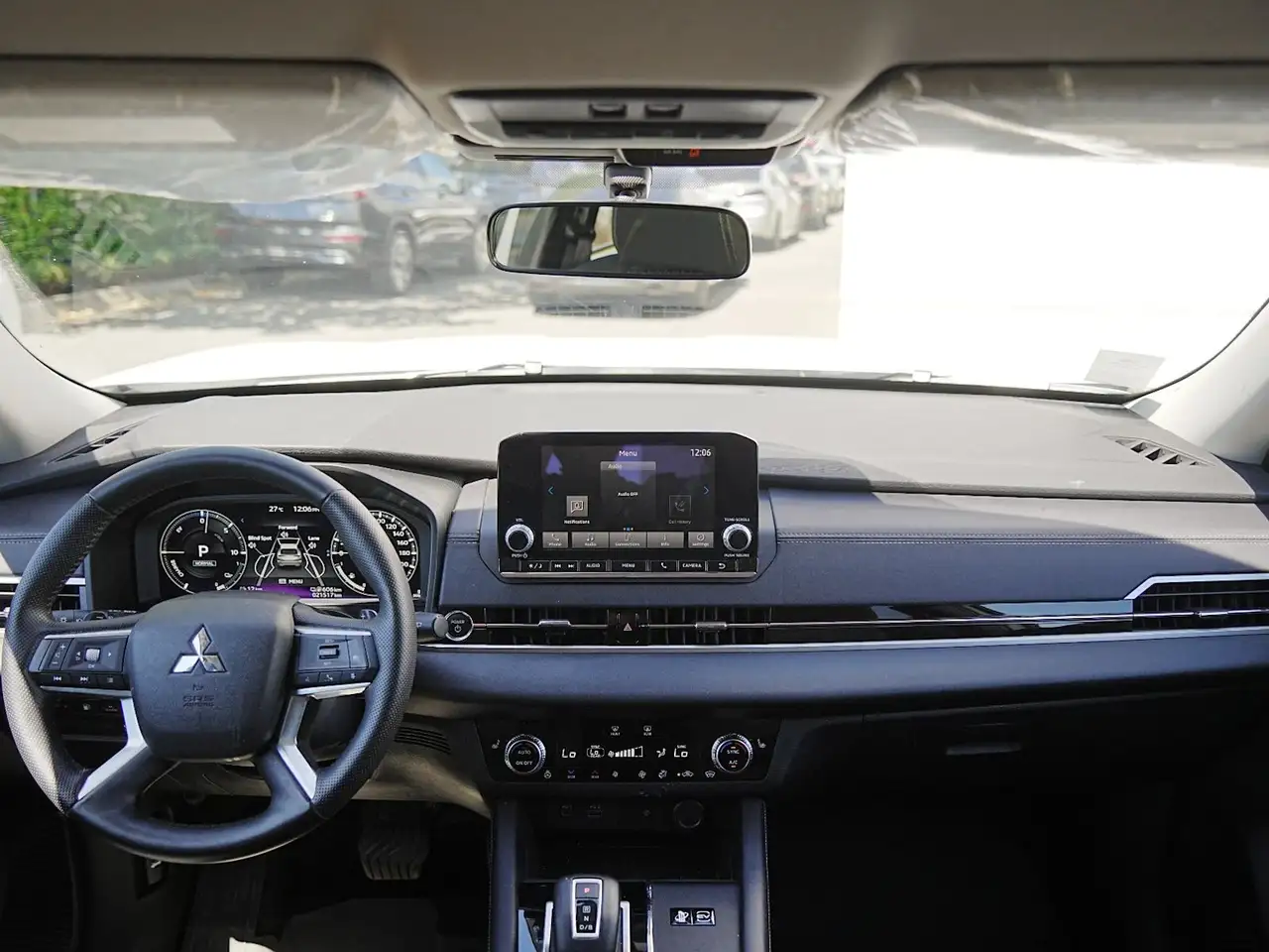 Mitsubishi Outlander fotografie Mitsubishi Outlander