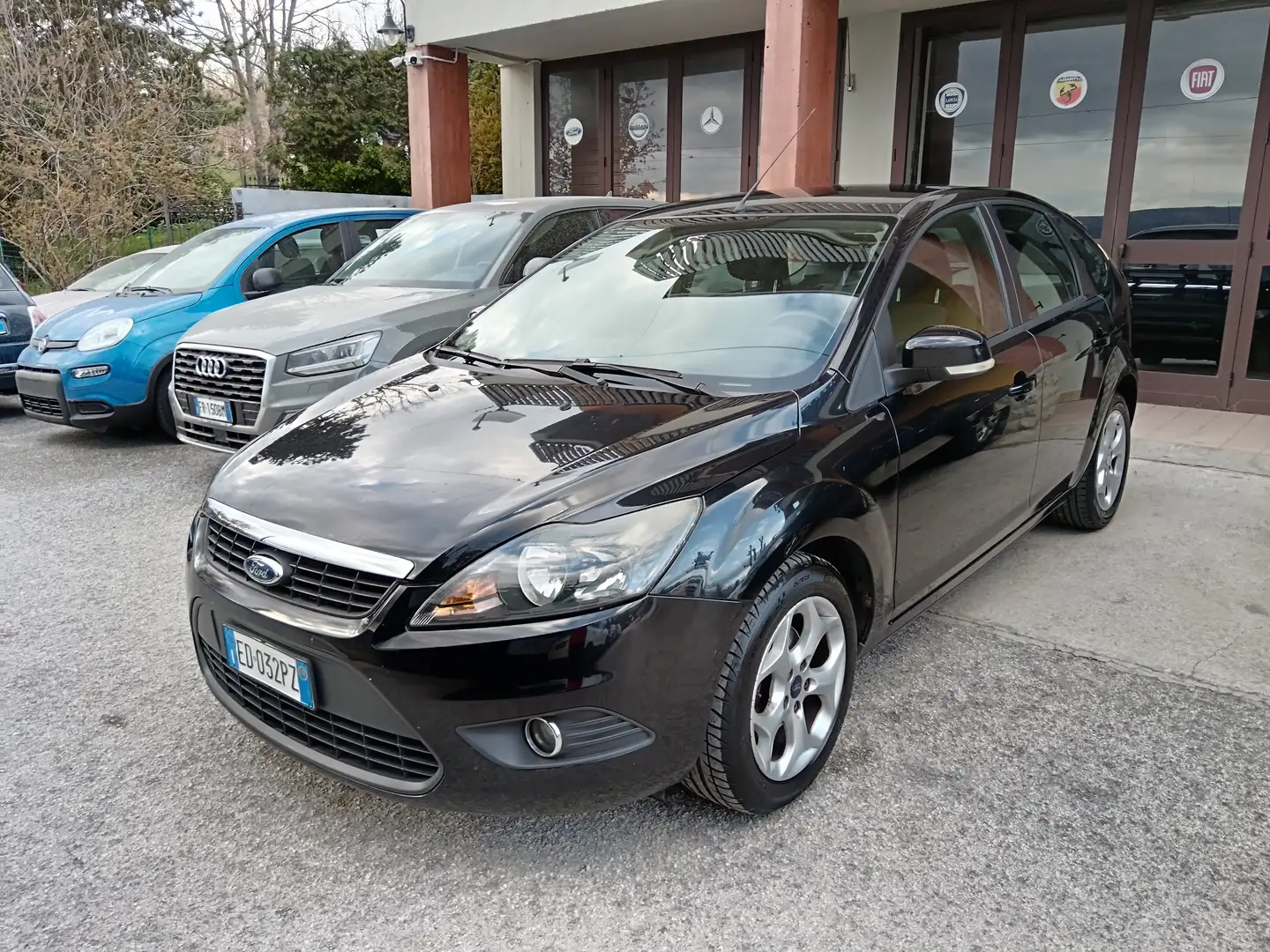 Ford Focus 1.6 TDCI 110CV TITANIUM + NEOPATENTATI Negro - 1
