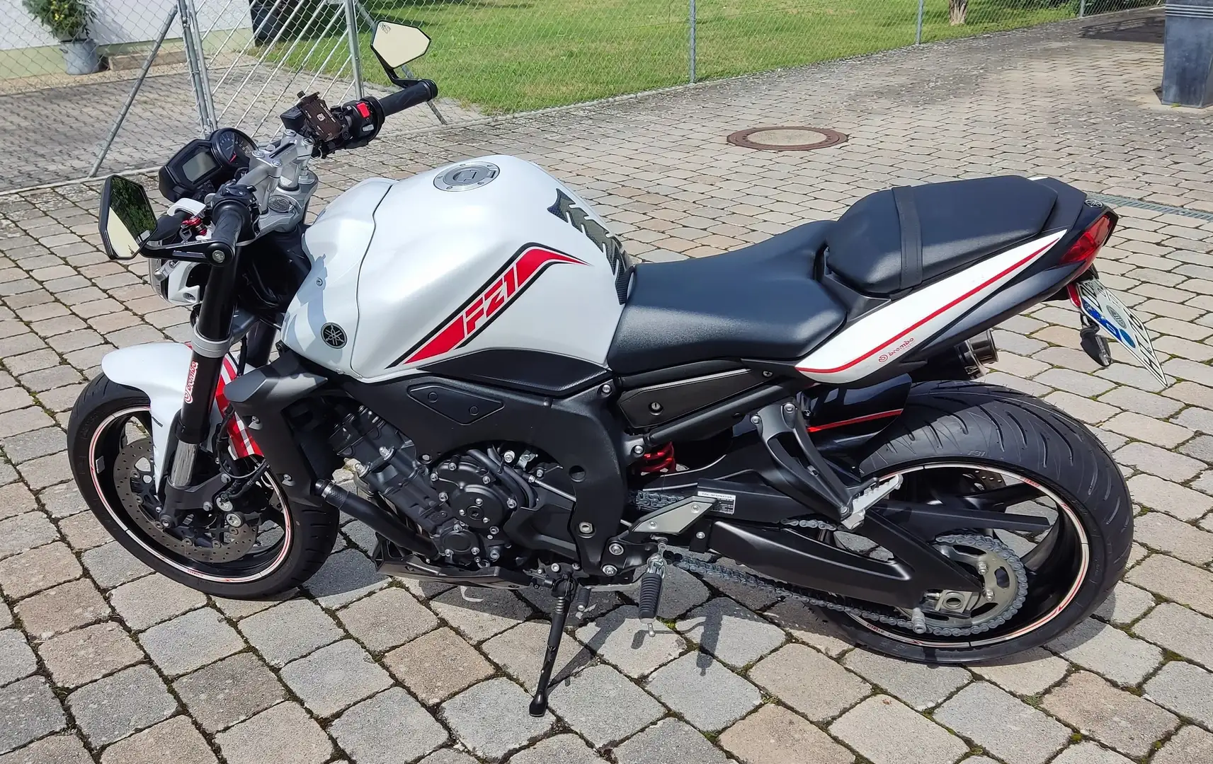 Yamaha FZ 1 RN16, ABS - 2
